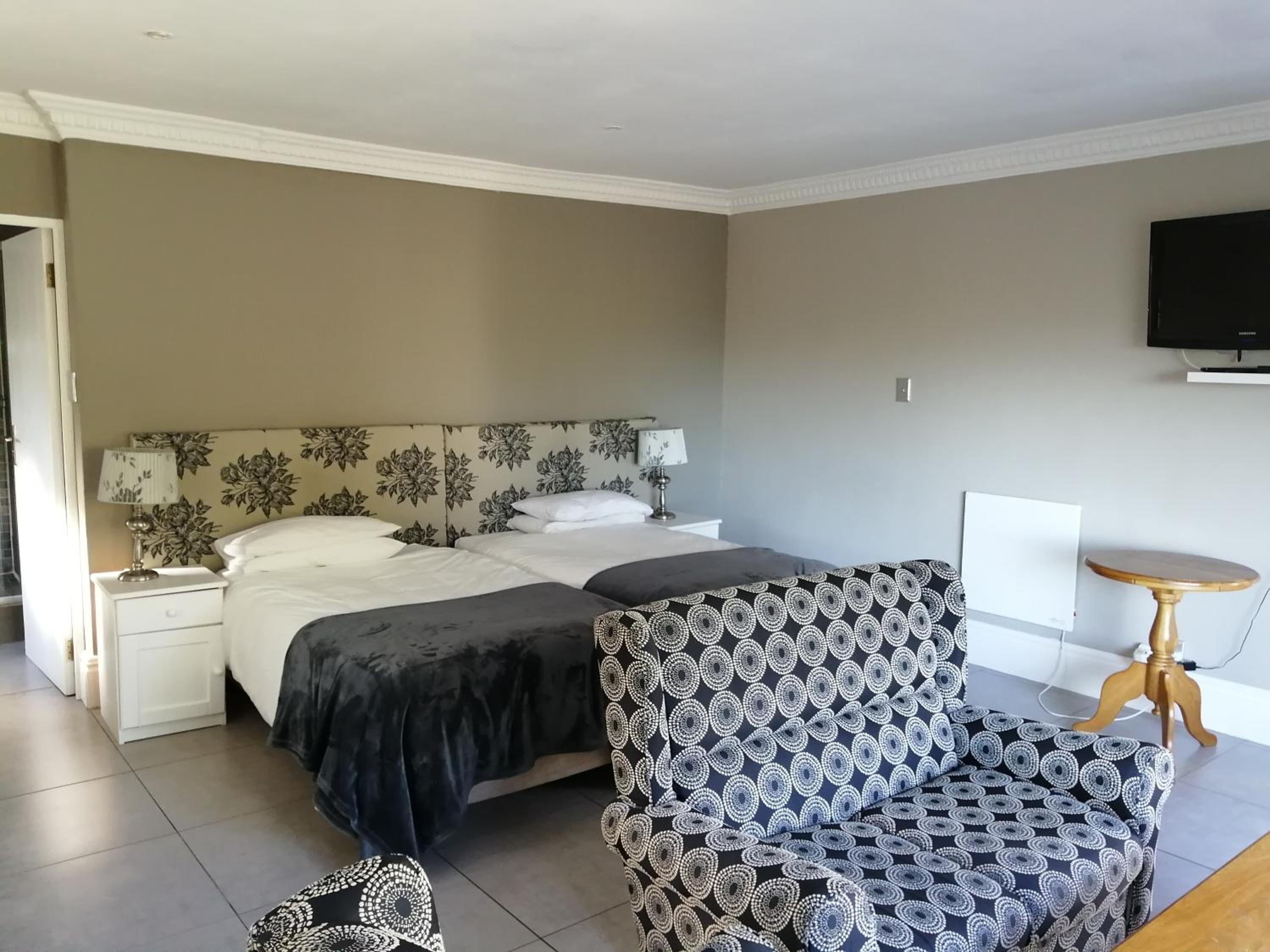 Double or Twin Room with Sea View photo 2