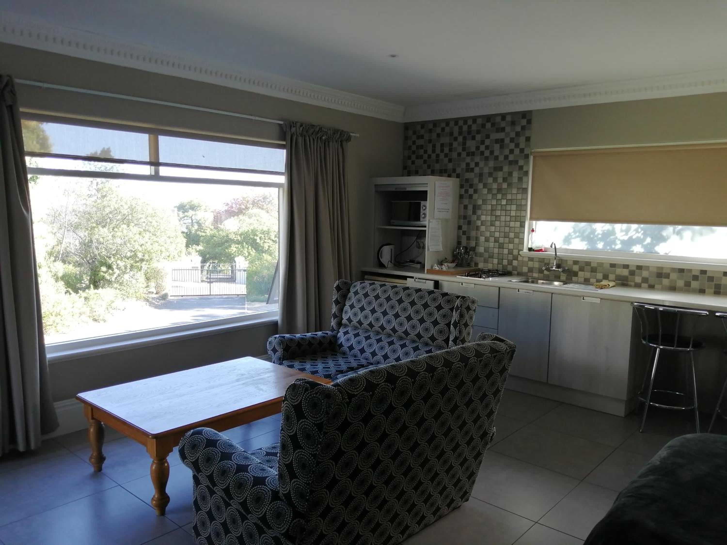 Double or Twin Room with Sea View photo 1