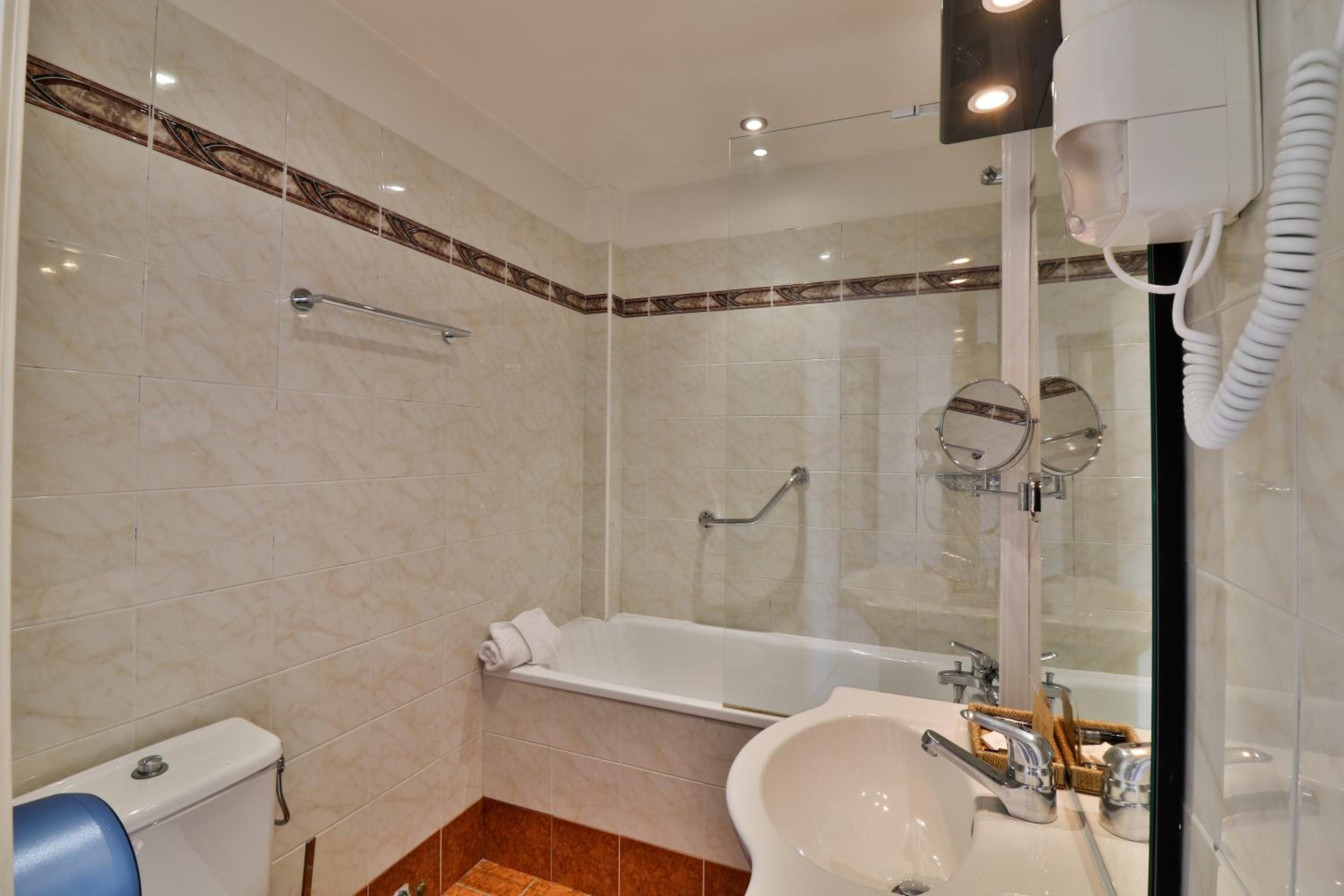 Superior Double or Twin Room with Balcony and Sea View - Photo 2