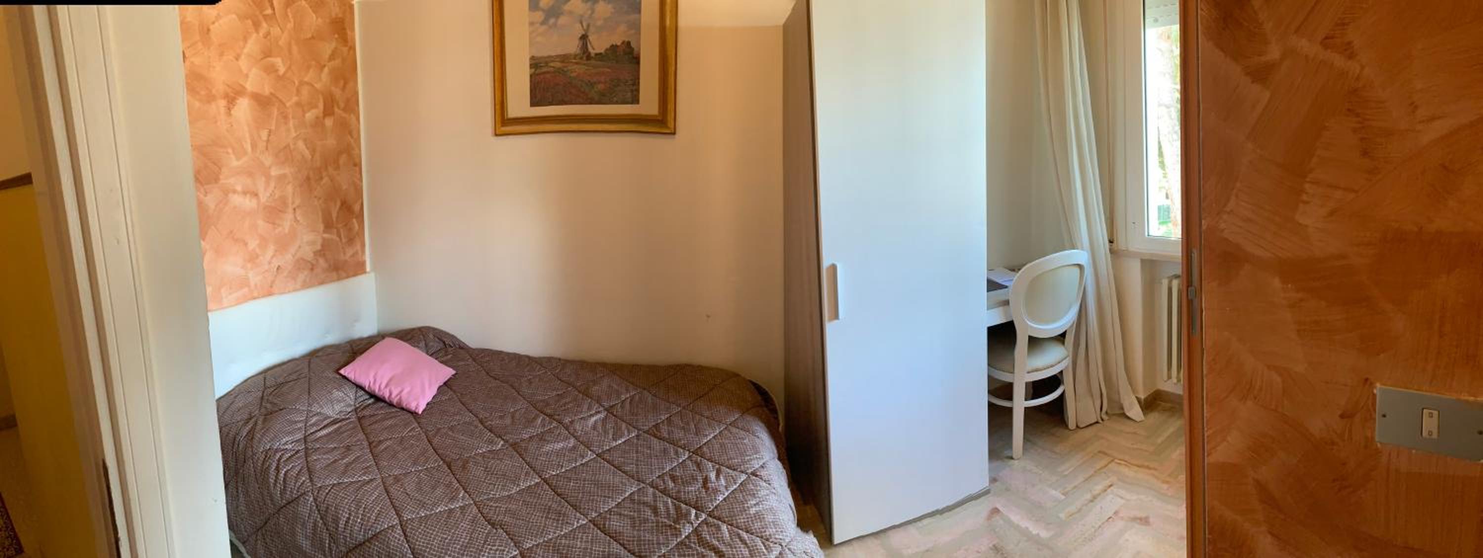 Single Room photo 1