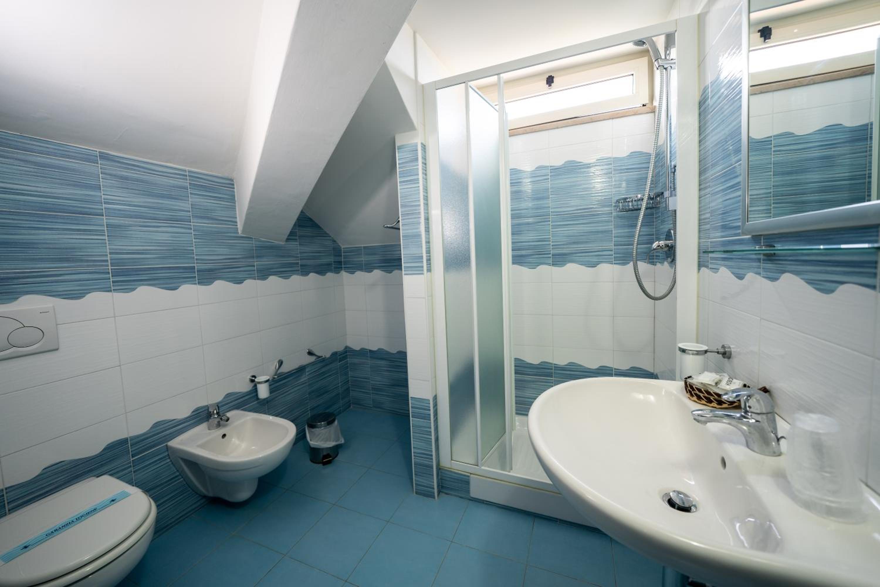 Small Double Room photo 3