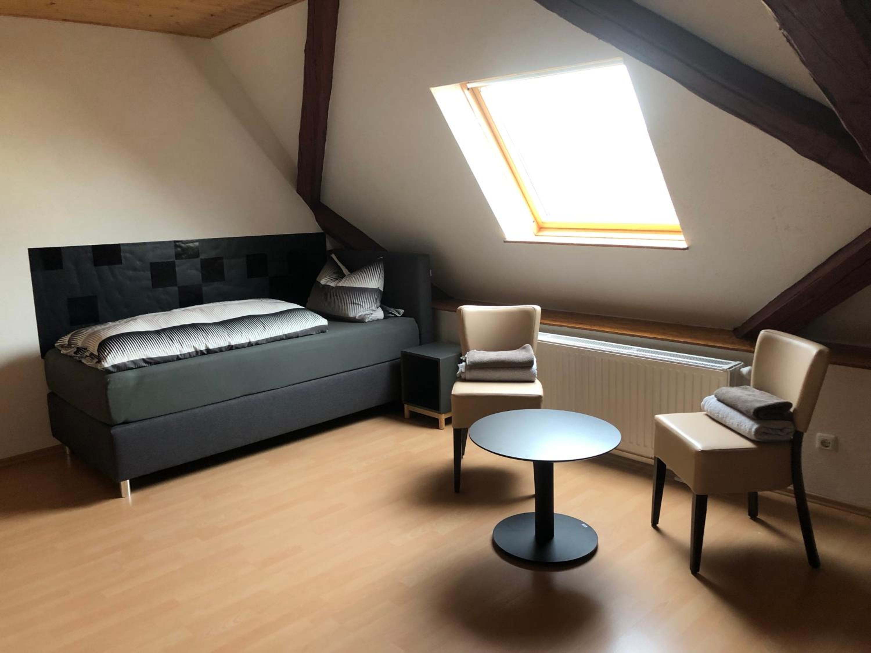 Double or Twin Room - Photo 8