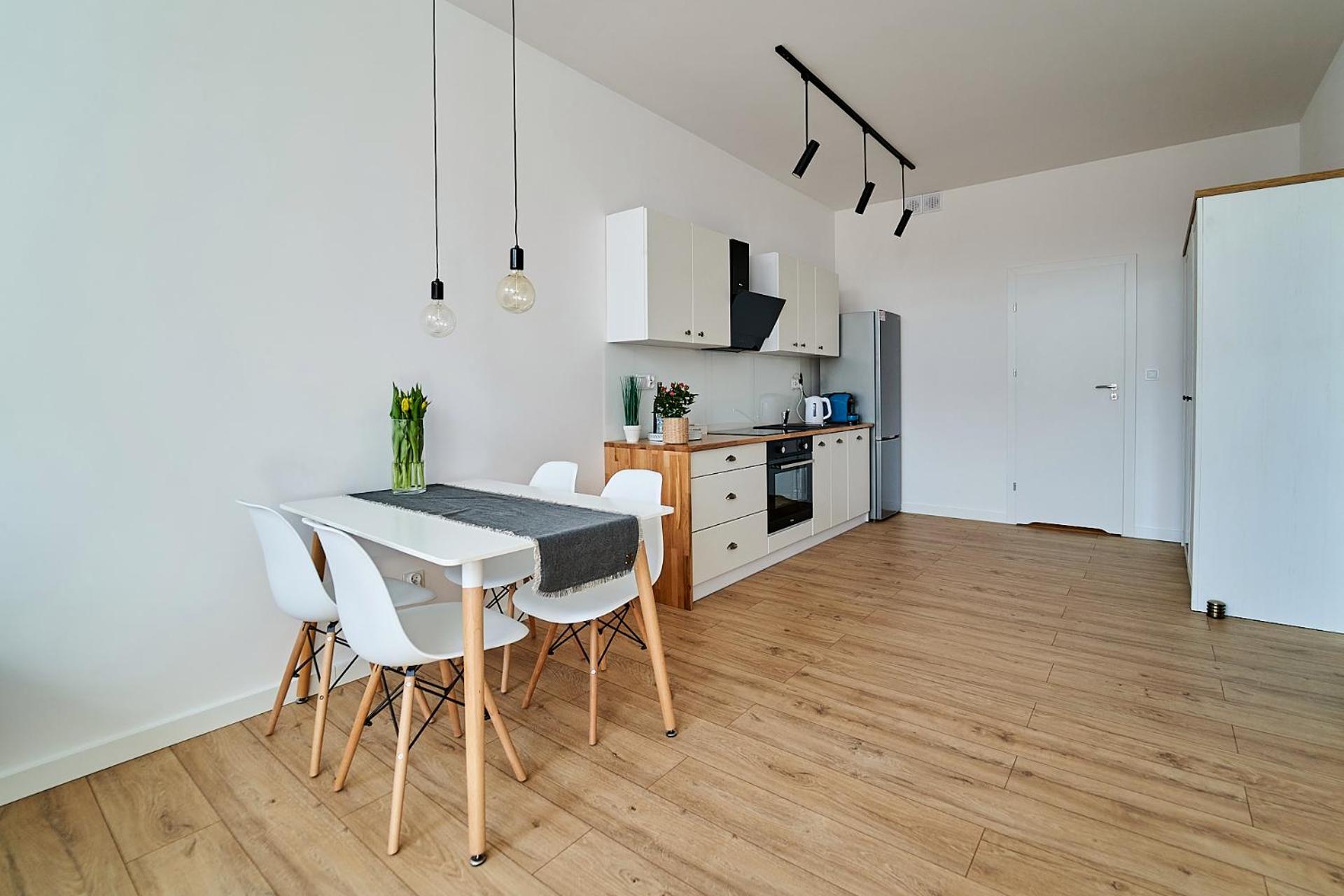 One-Bedroom Apartment - Photo 7