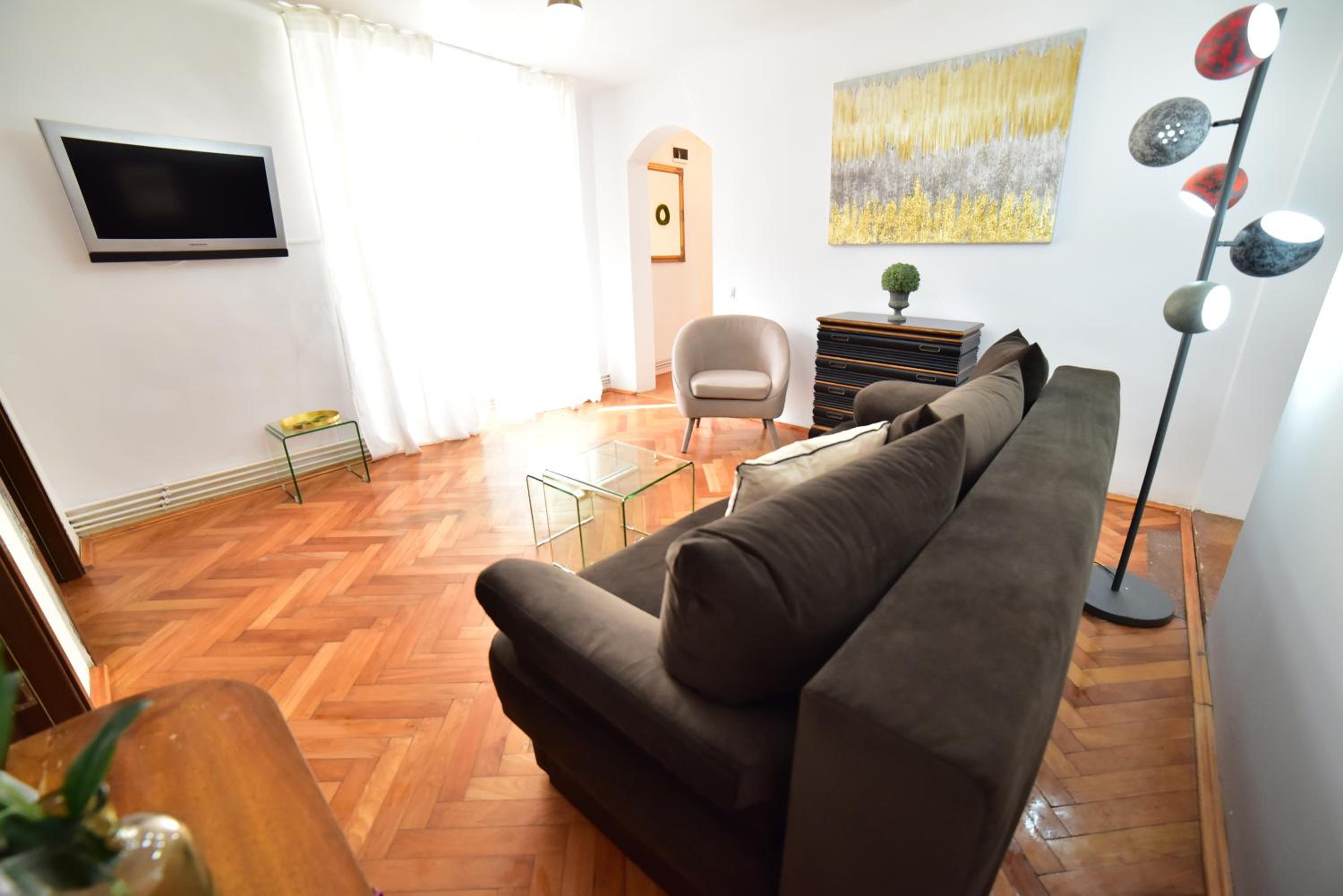 Two-Bedroom Apartment - Photo 20