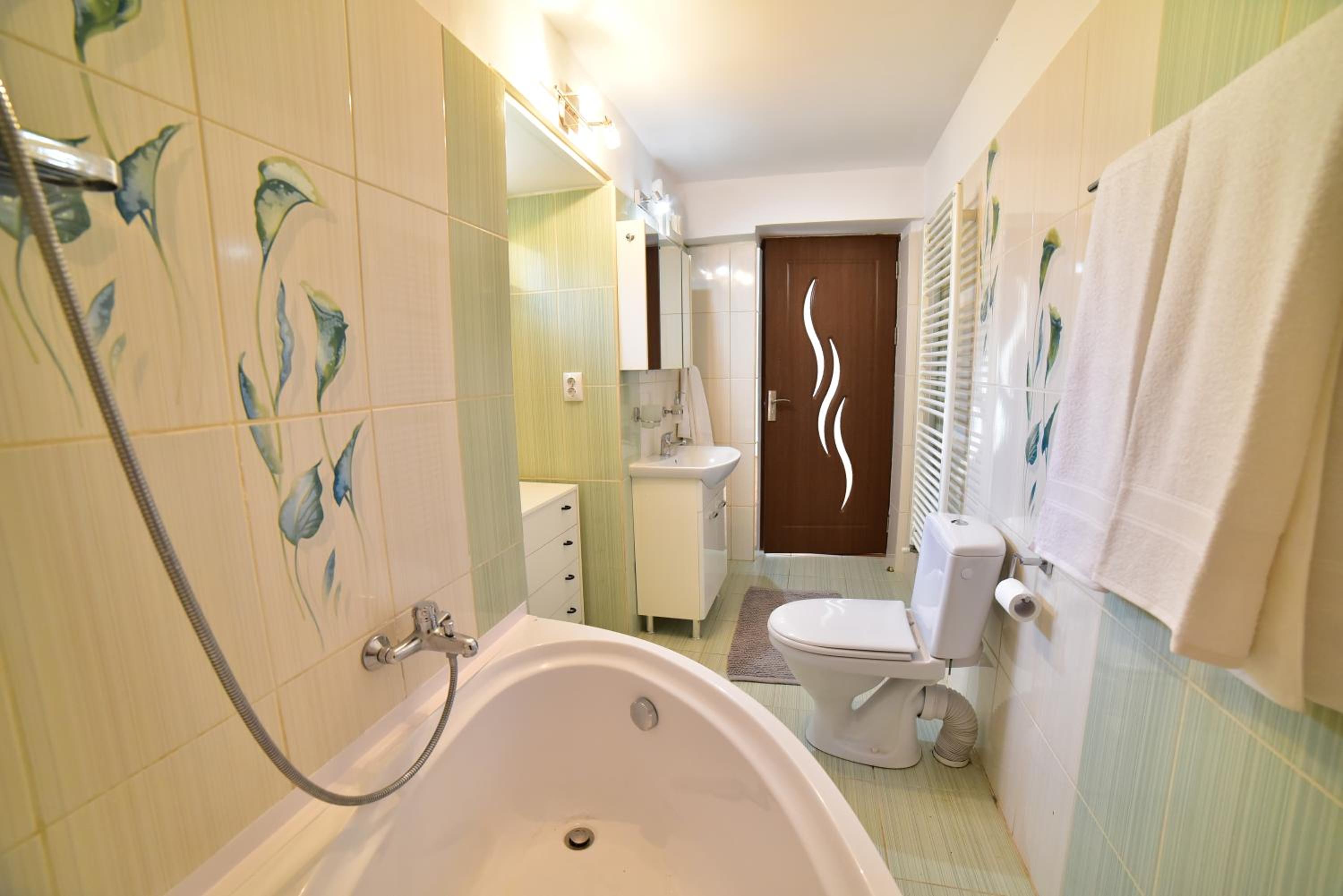 Two-Bedroom Apartment - Photo 45