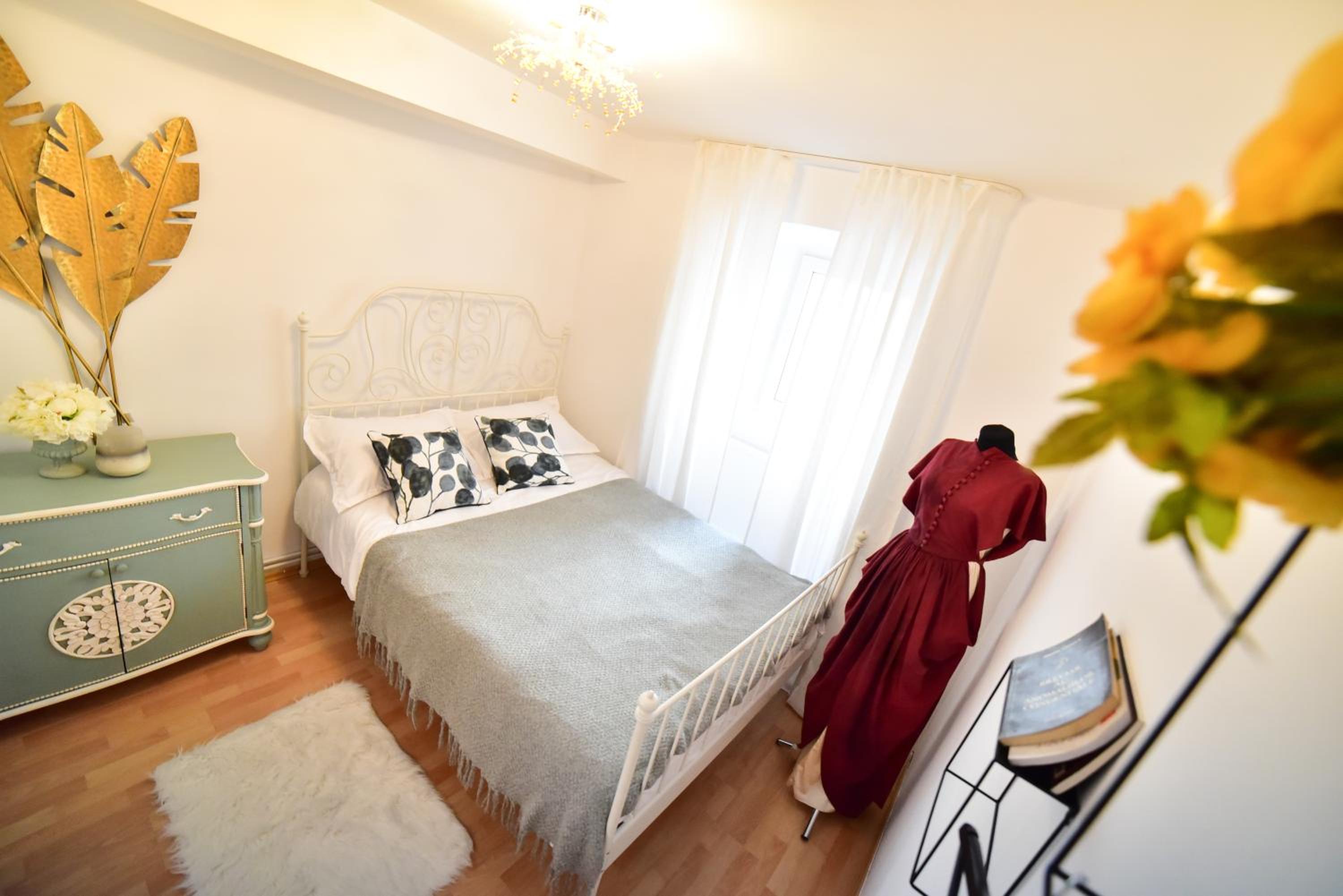 Two-Bedroom Apartment - Photo 49