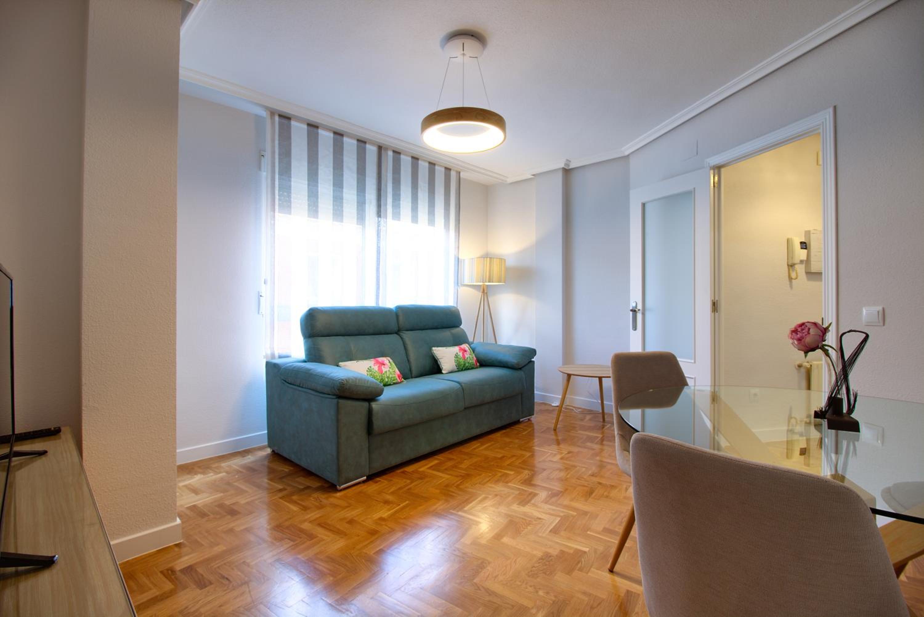 Deluxe Apartment - Photo 8