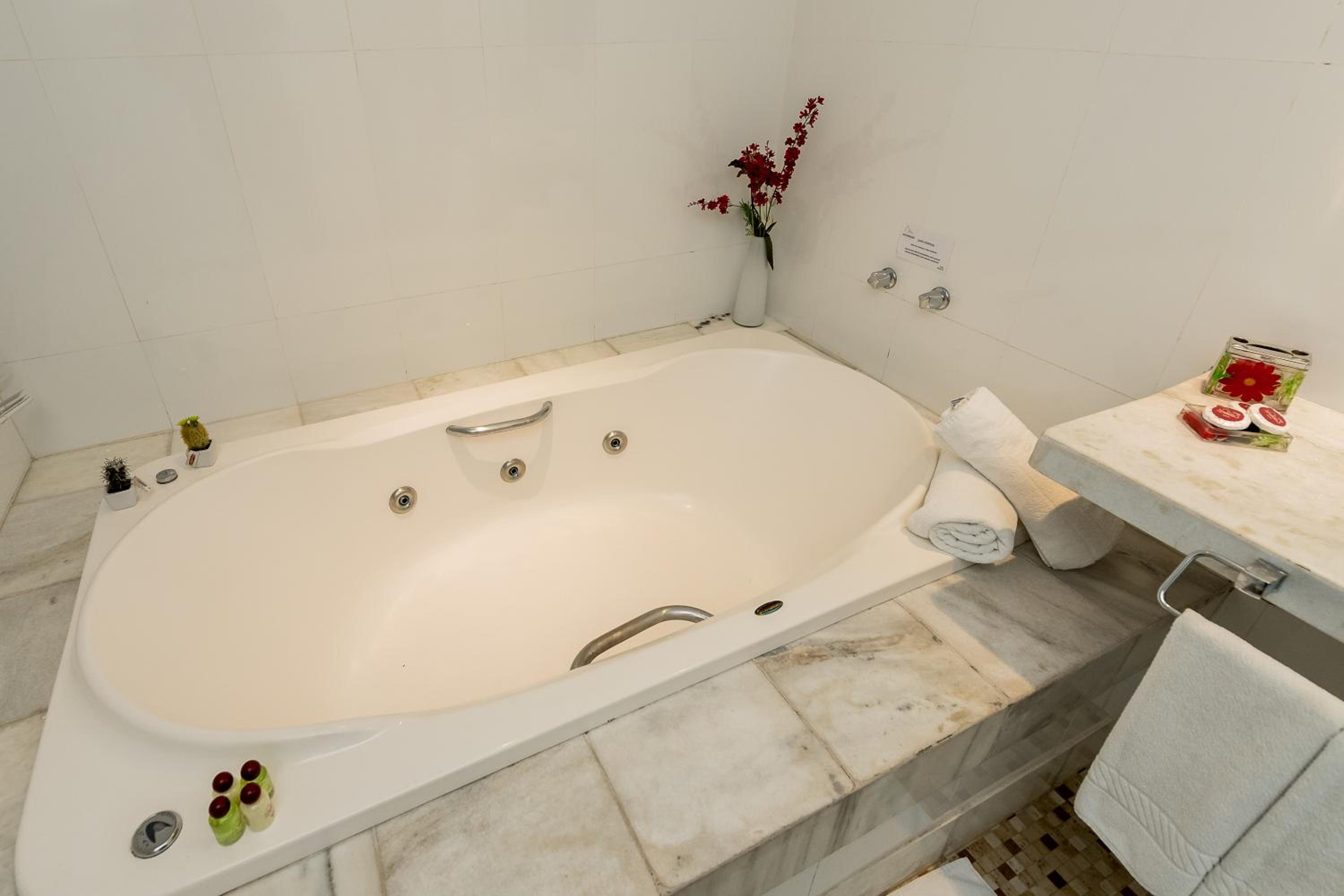 Deluxe Double Room photo 3
