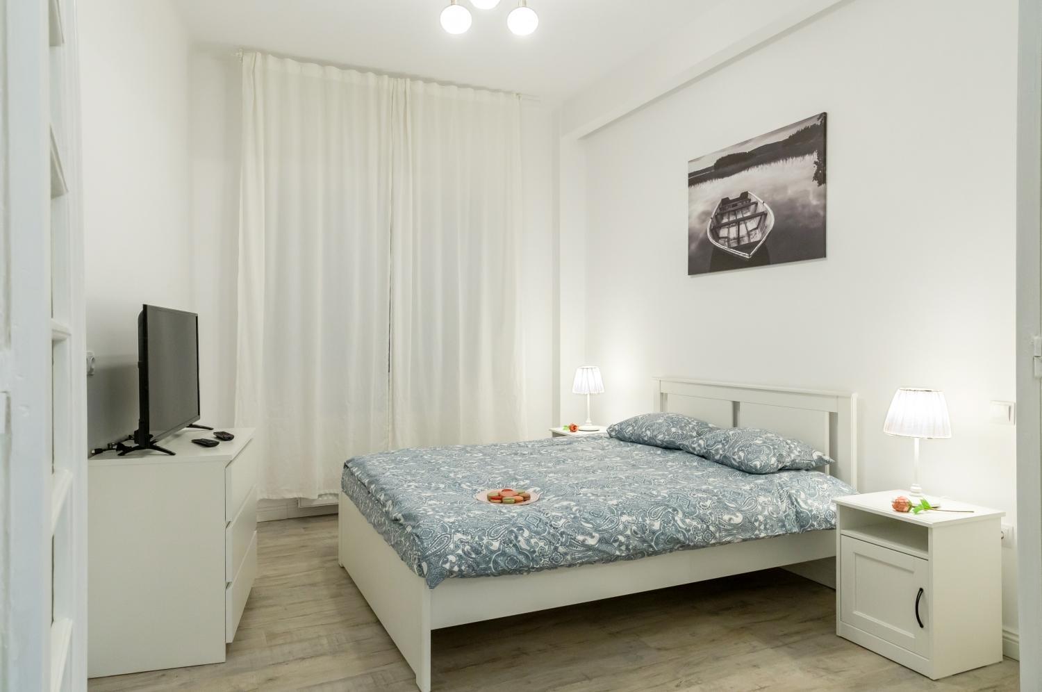 Two-Bedroom Apartment - Photo 21