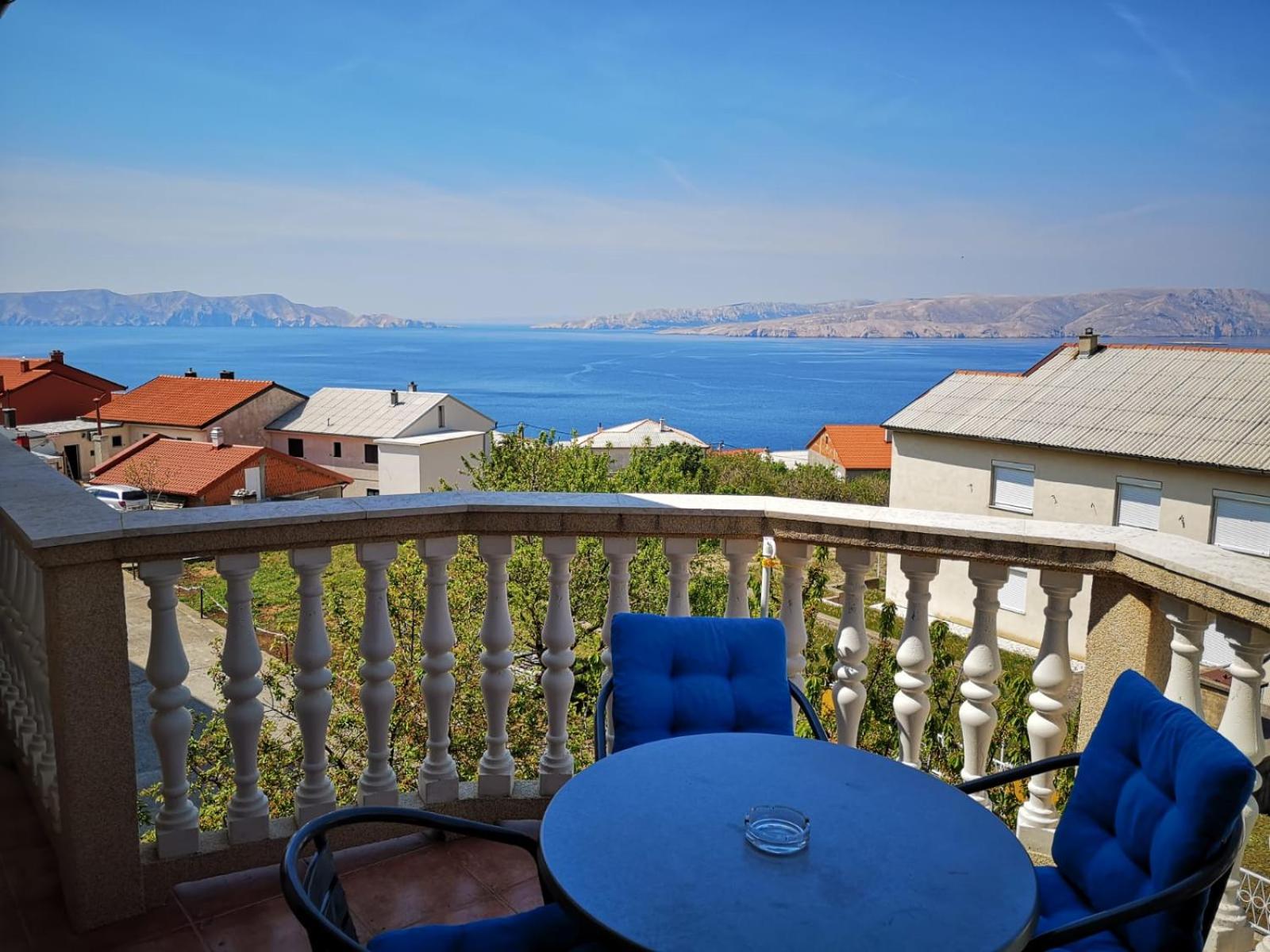 Apartment with Sea View photo 2