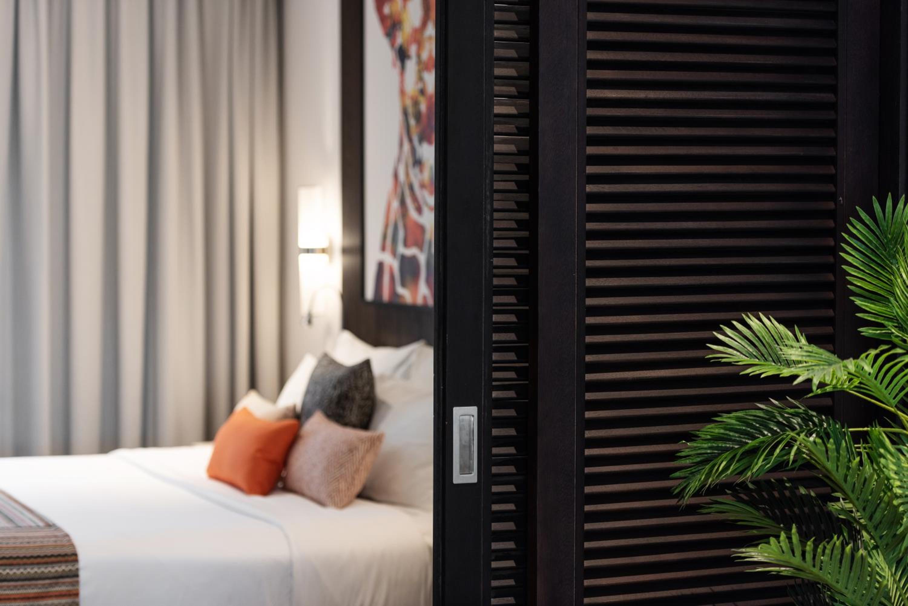 Premium Giraffe Arena Chalet - Includes Complimentary Emirates Park Zoo Entry Tickets