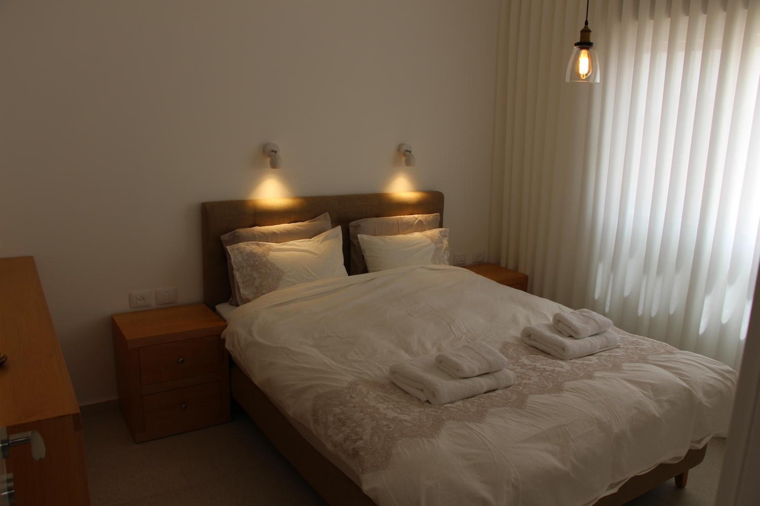 One-Bedroom Apartment - Photo 12