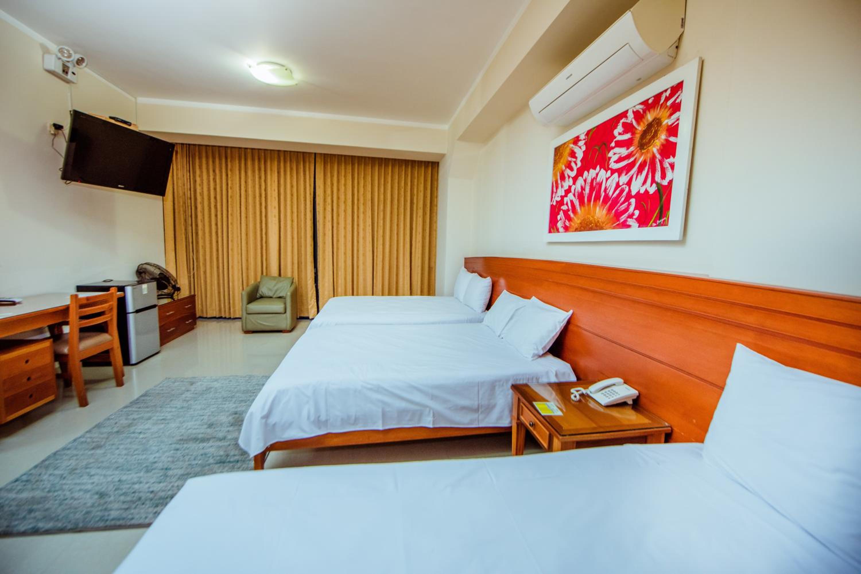 Triple Room
