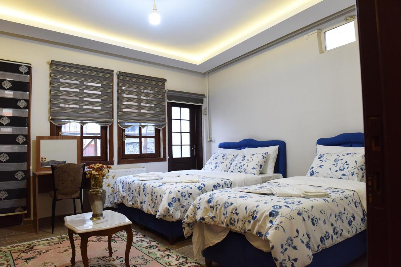 Triple Room with Garden View - Photo 3