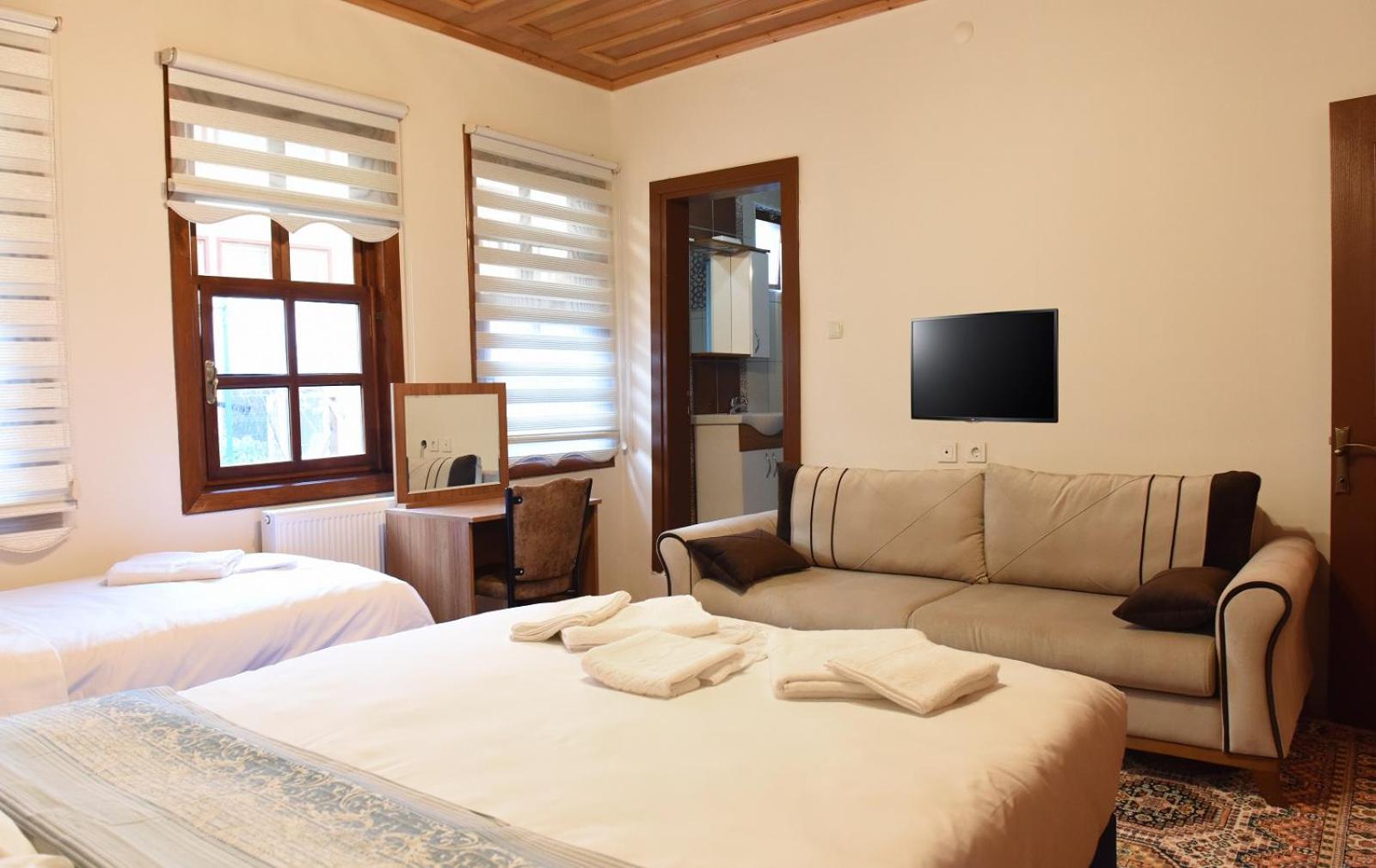 Triple Room with Garden View - Photo 1