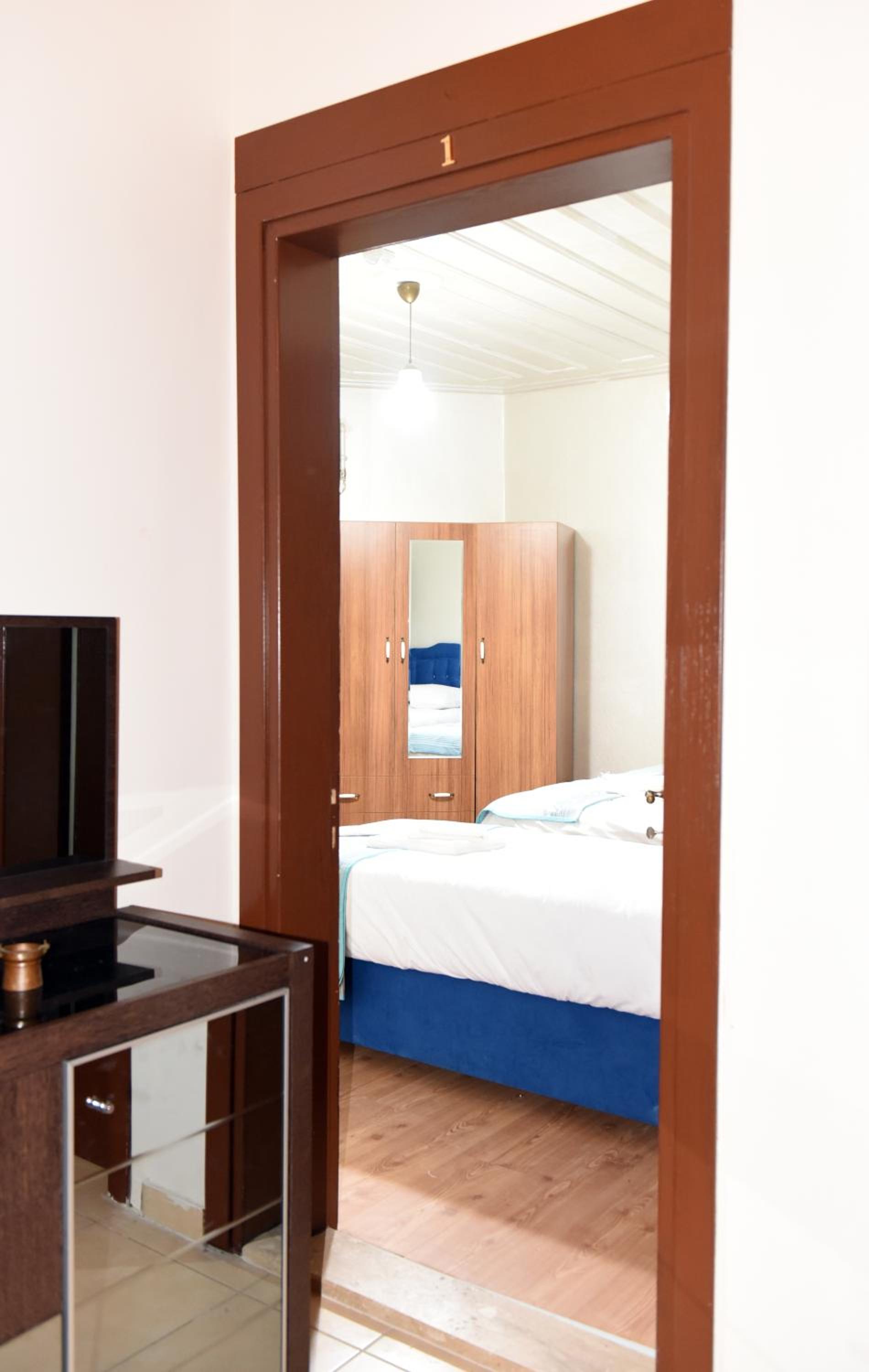 Triple Room - Photo 2