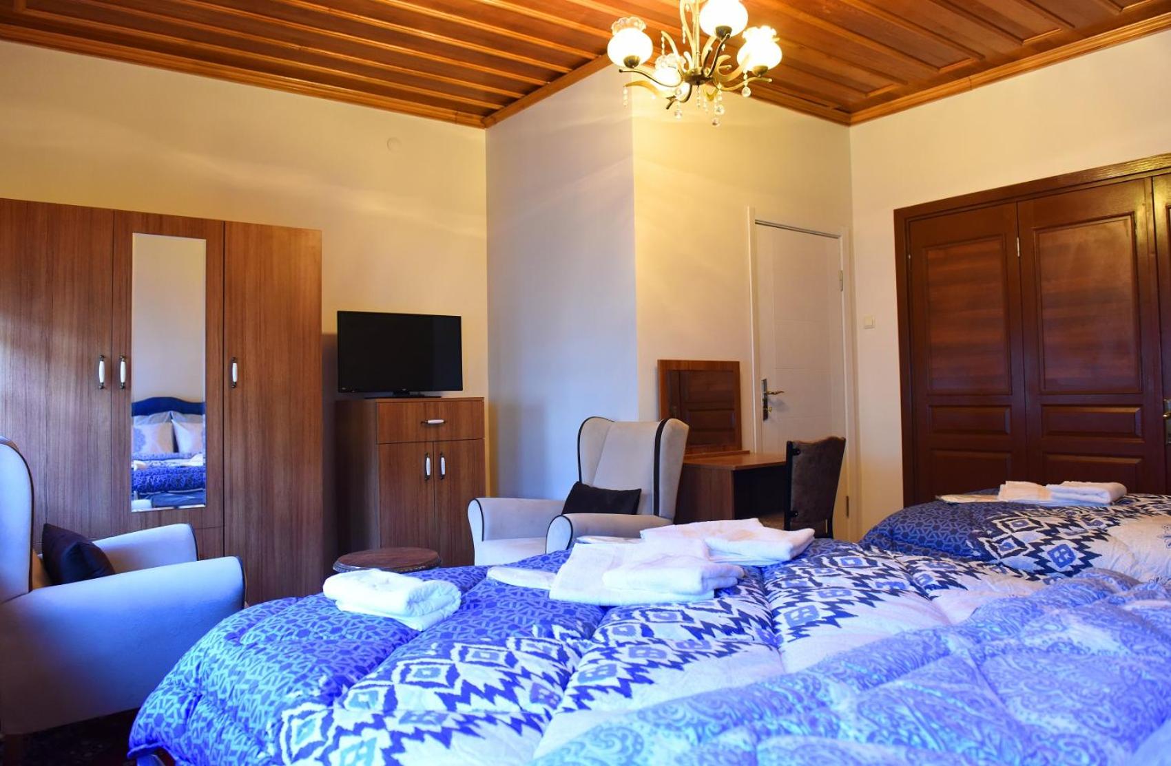 Triple Room - Photo 8
