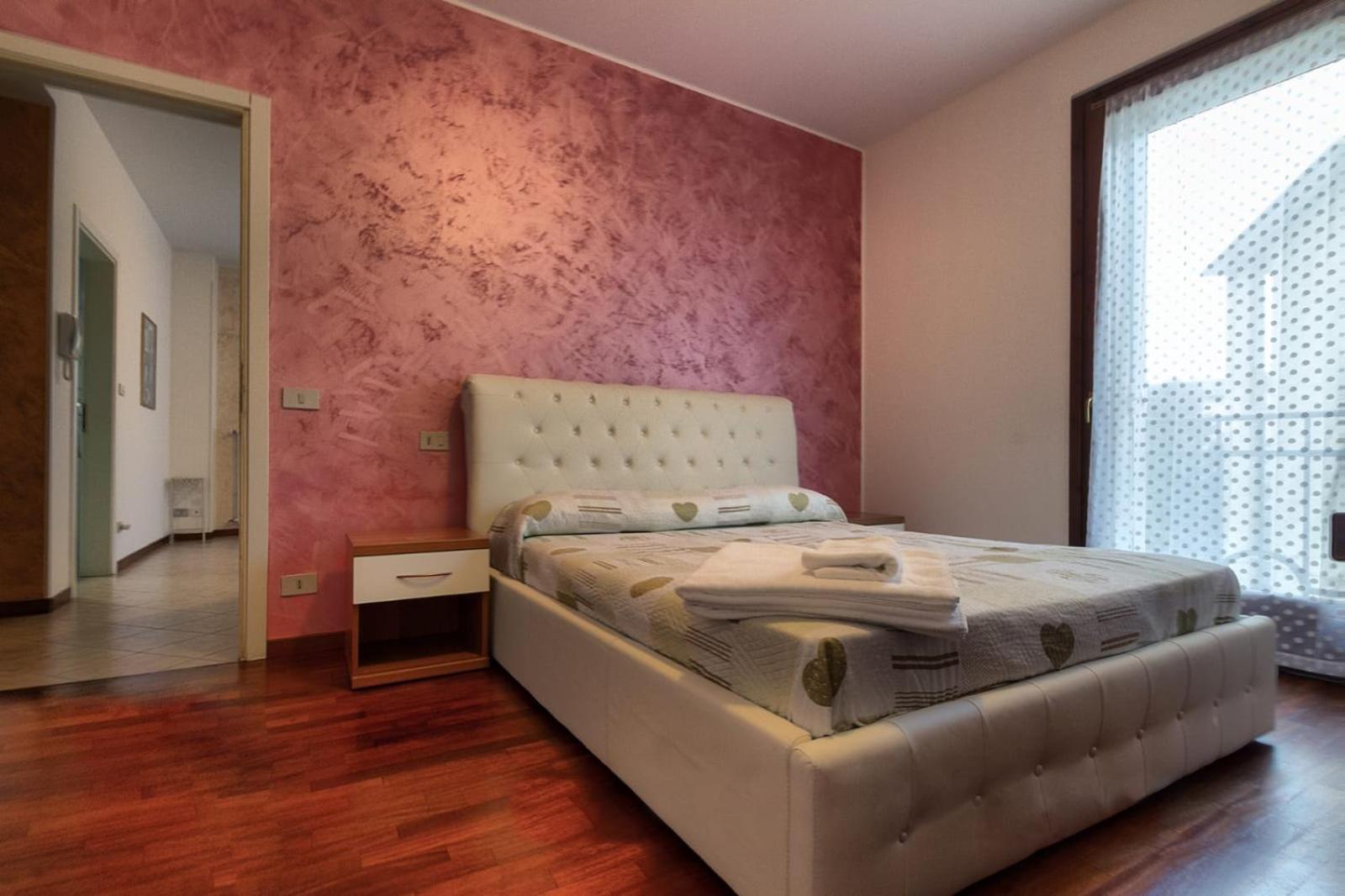 One-Bedroom Apartment - Photo 25