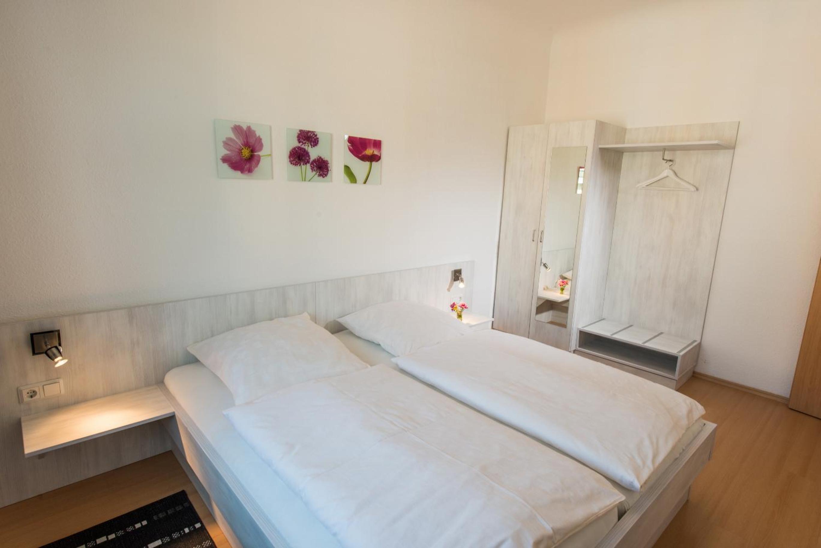 Double Room - Photo 10