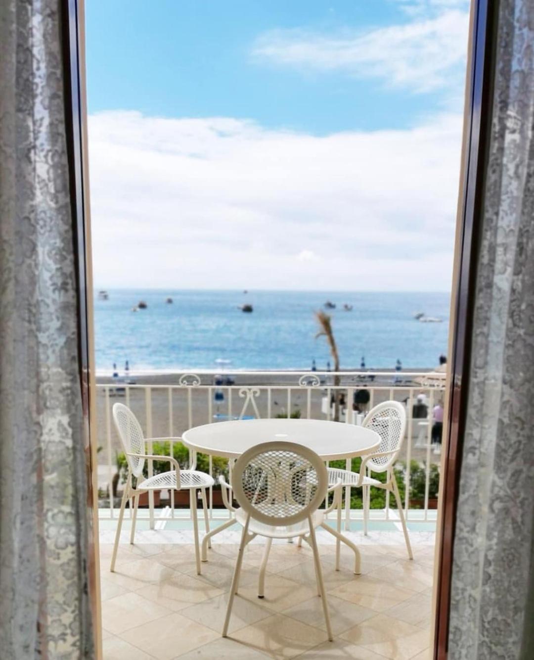 Double Room with Sea View - Photo 13