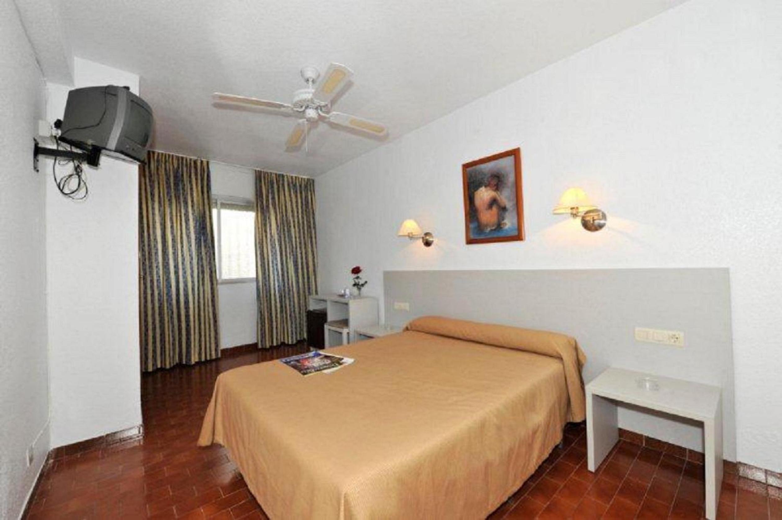 Habitación Doble Estándar o con Dos Camas Individuales.