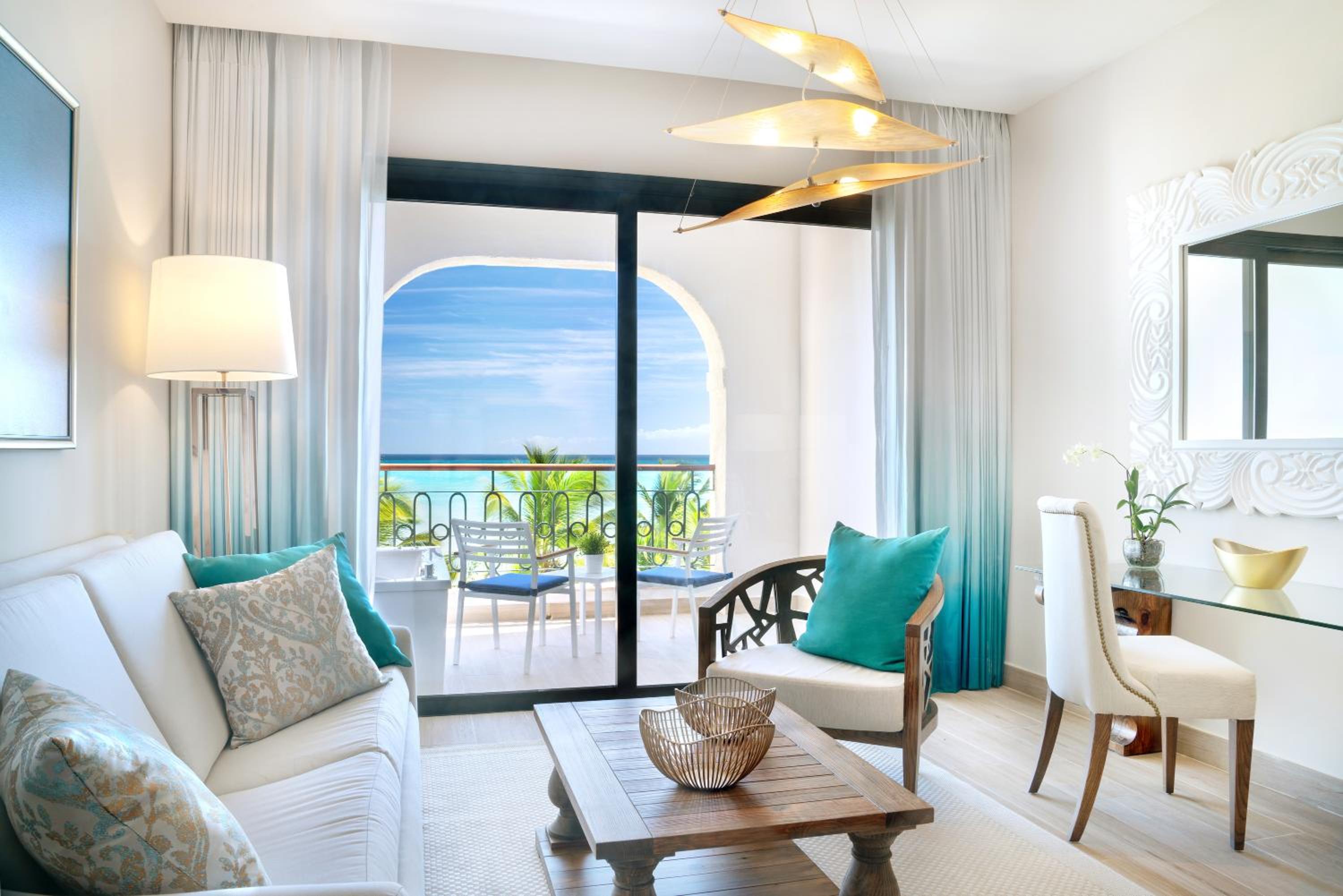 Premium Luxury, Junior Suite, 1 King, Ocean view, Balcony