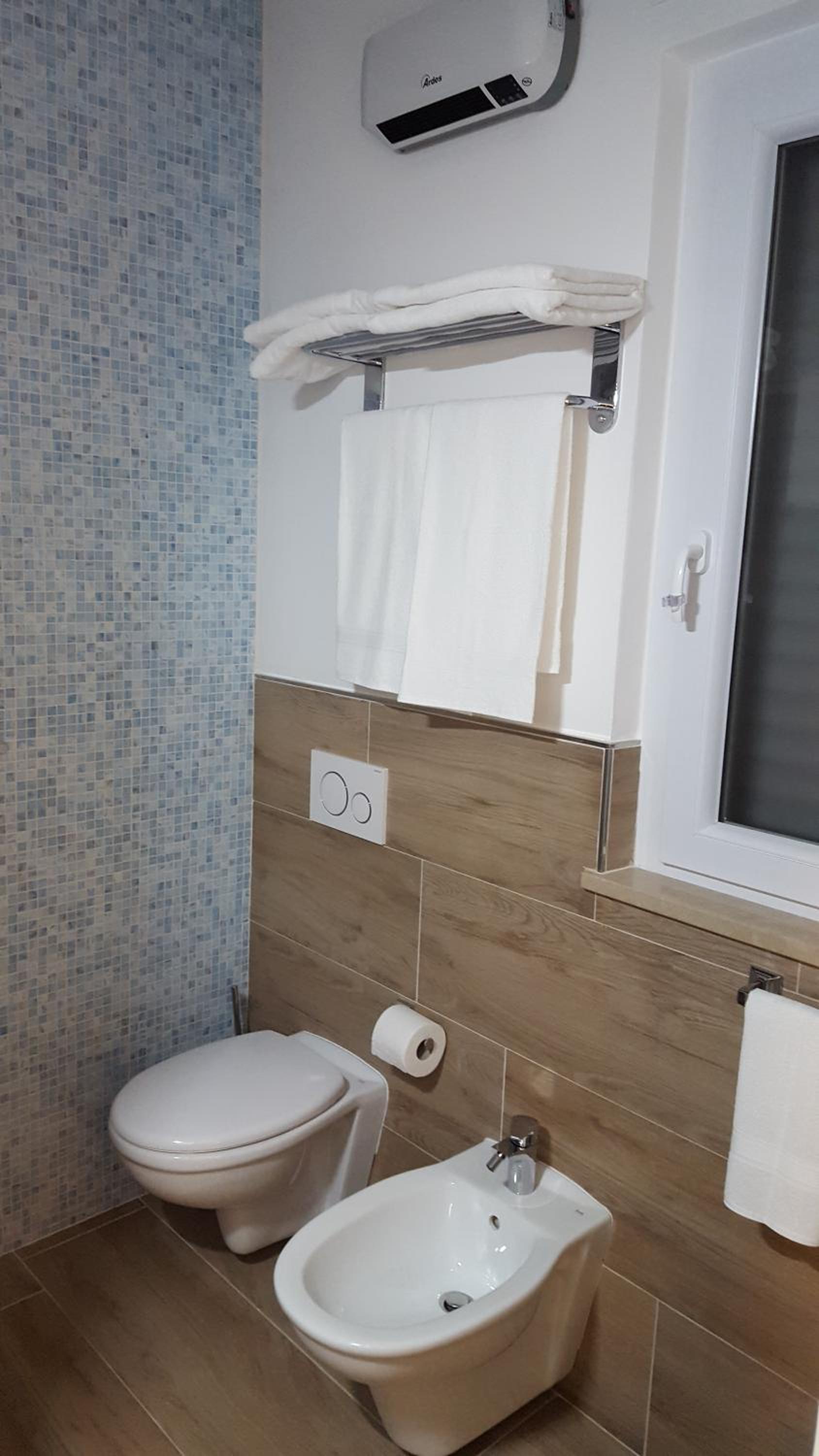 Triple Room - Photo 6