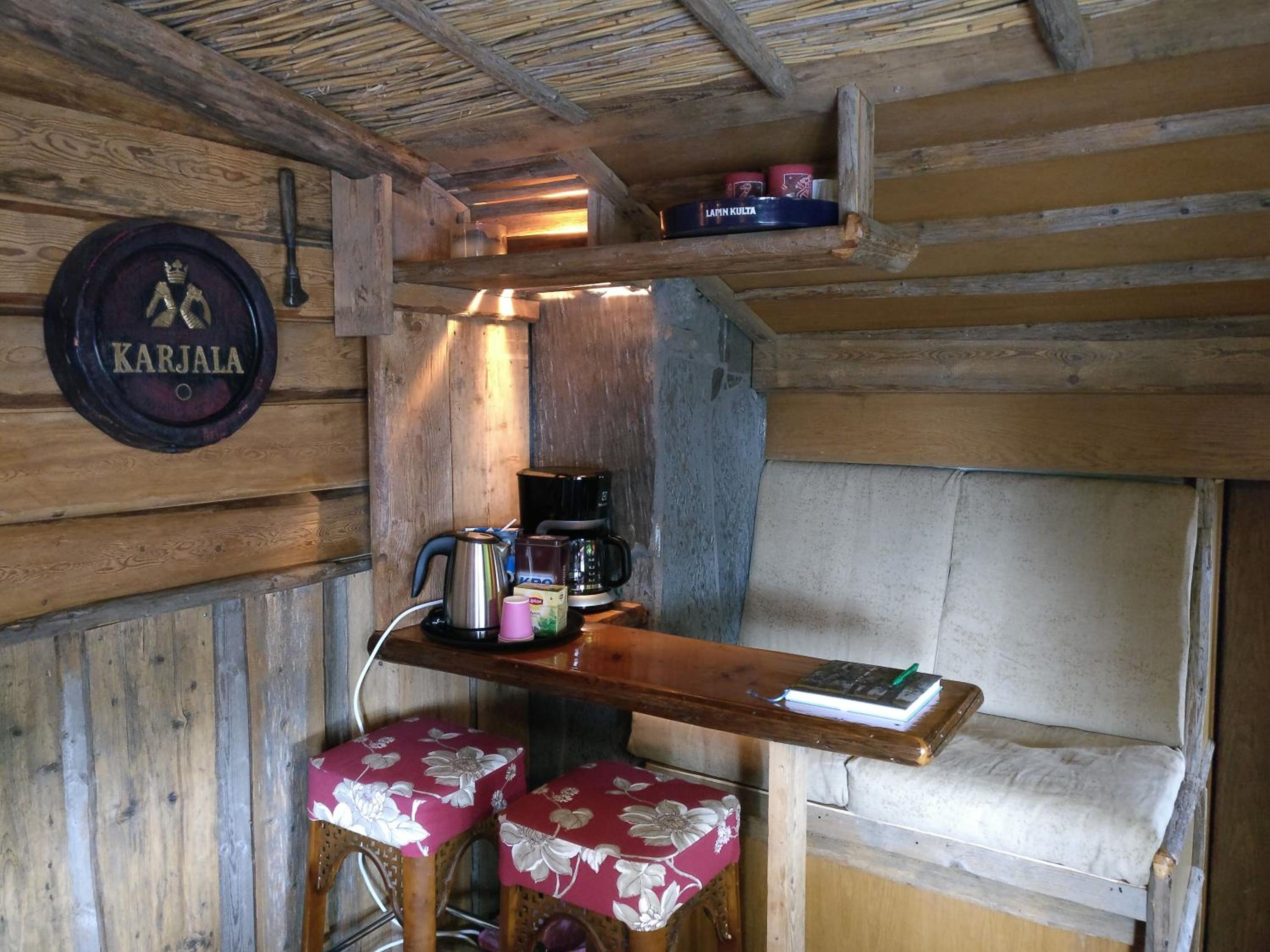 Double Room with Private Bathroom - Photo 7