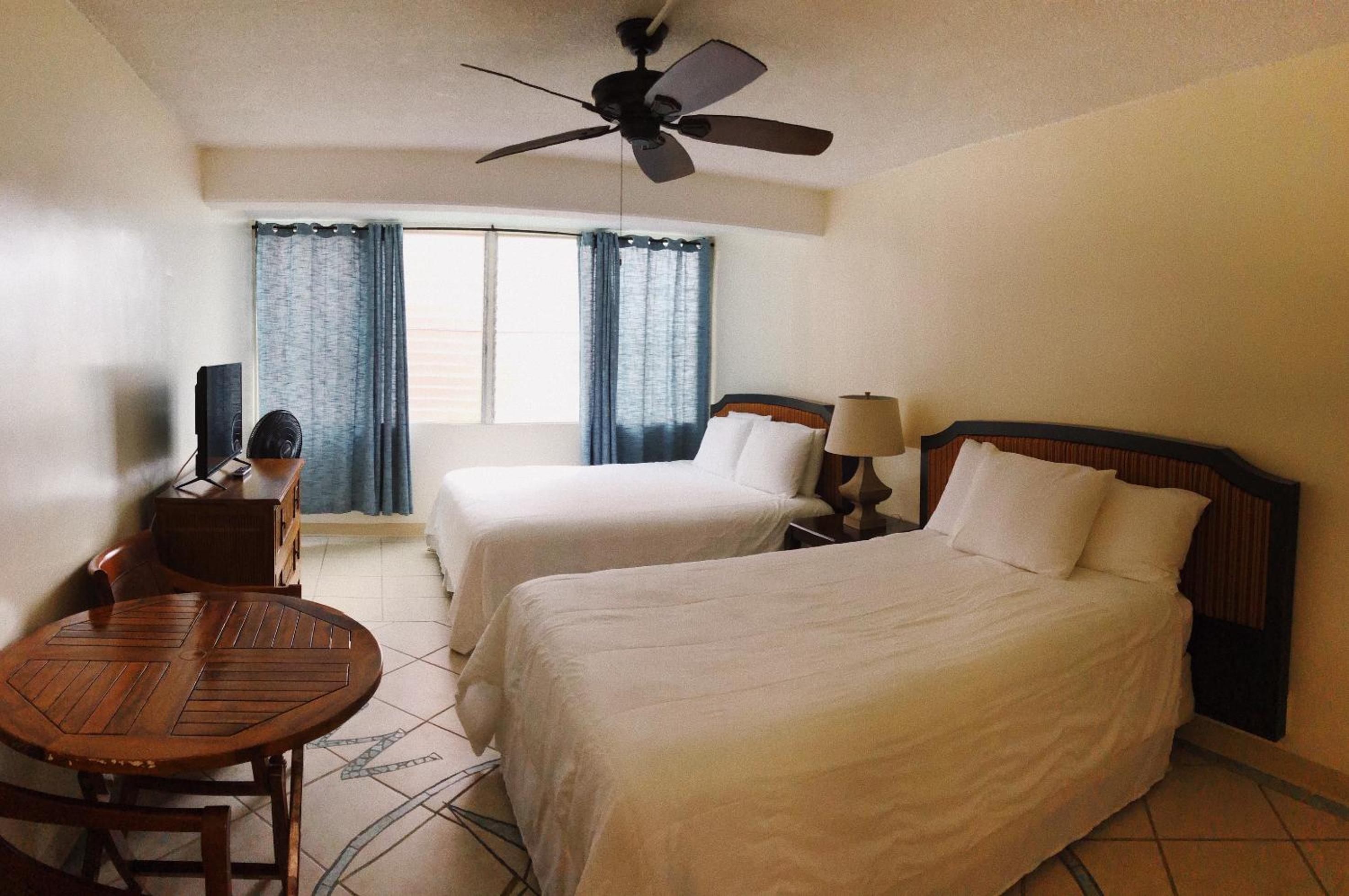Deluxe Double Studio with Two Double Beds photo 2