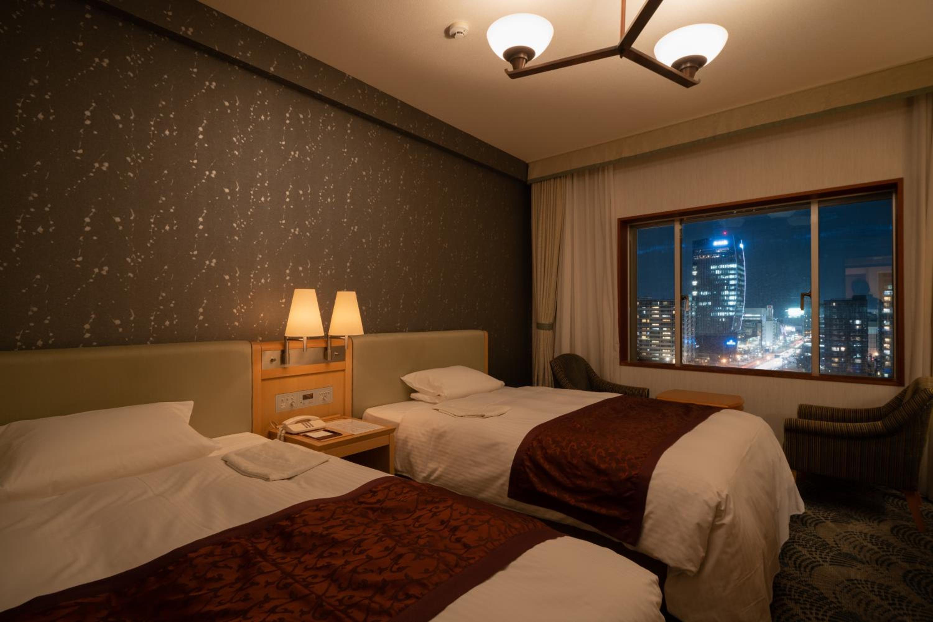 Deluxe Twin Room with River View - Non-Smoking
