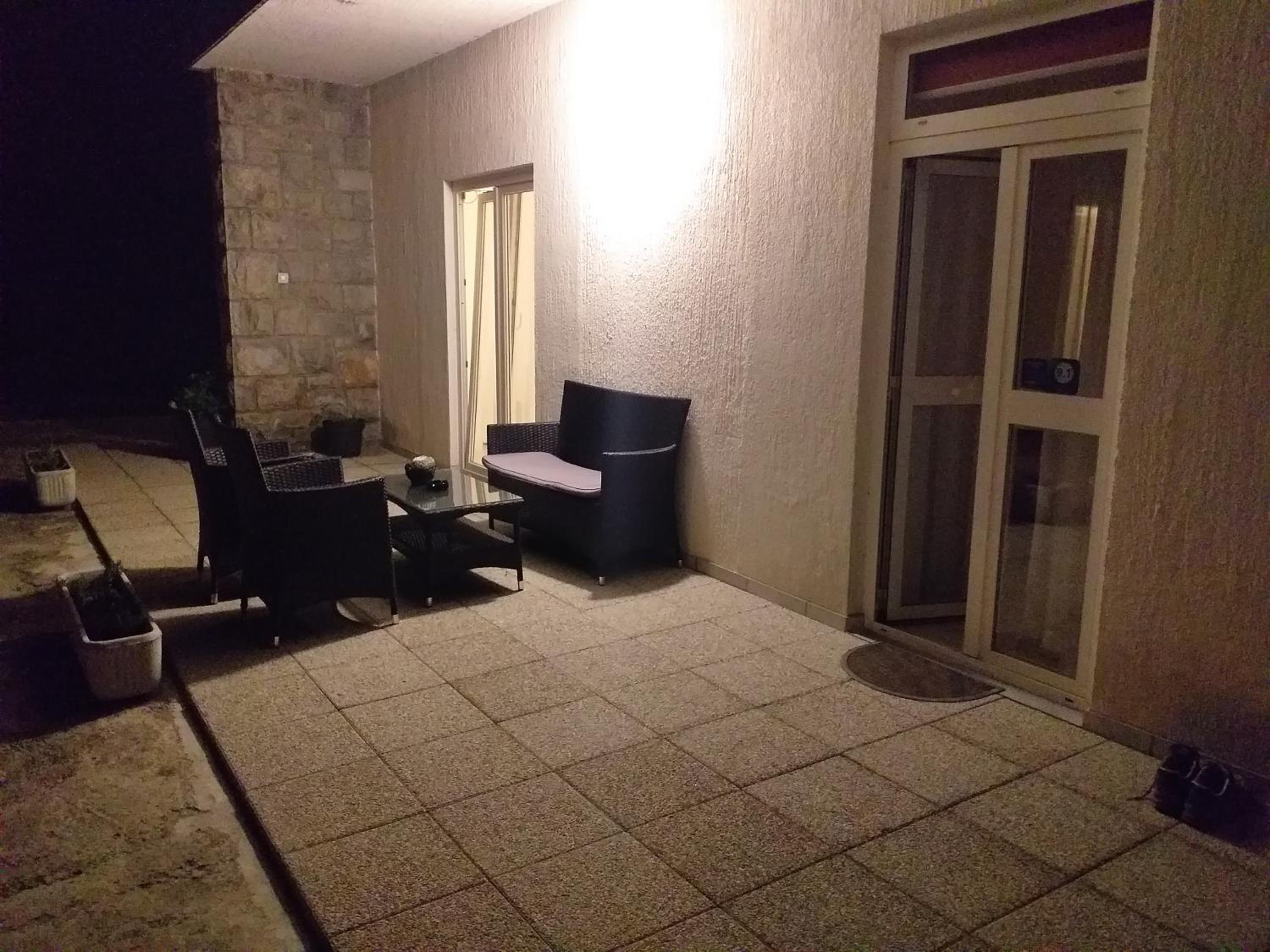 One-Bedroom Apartment - Photo 5