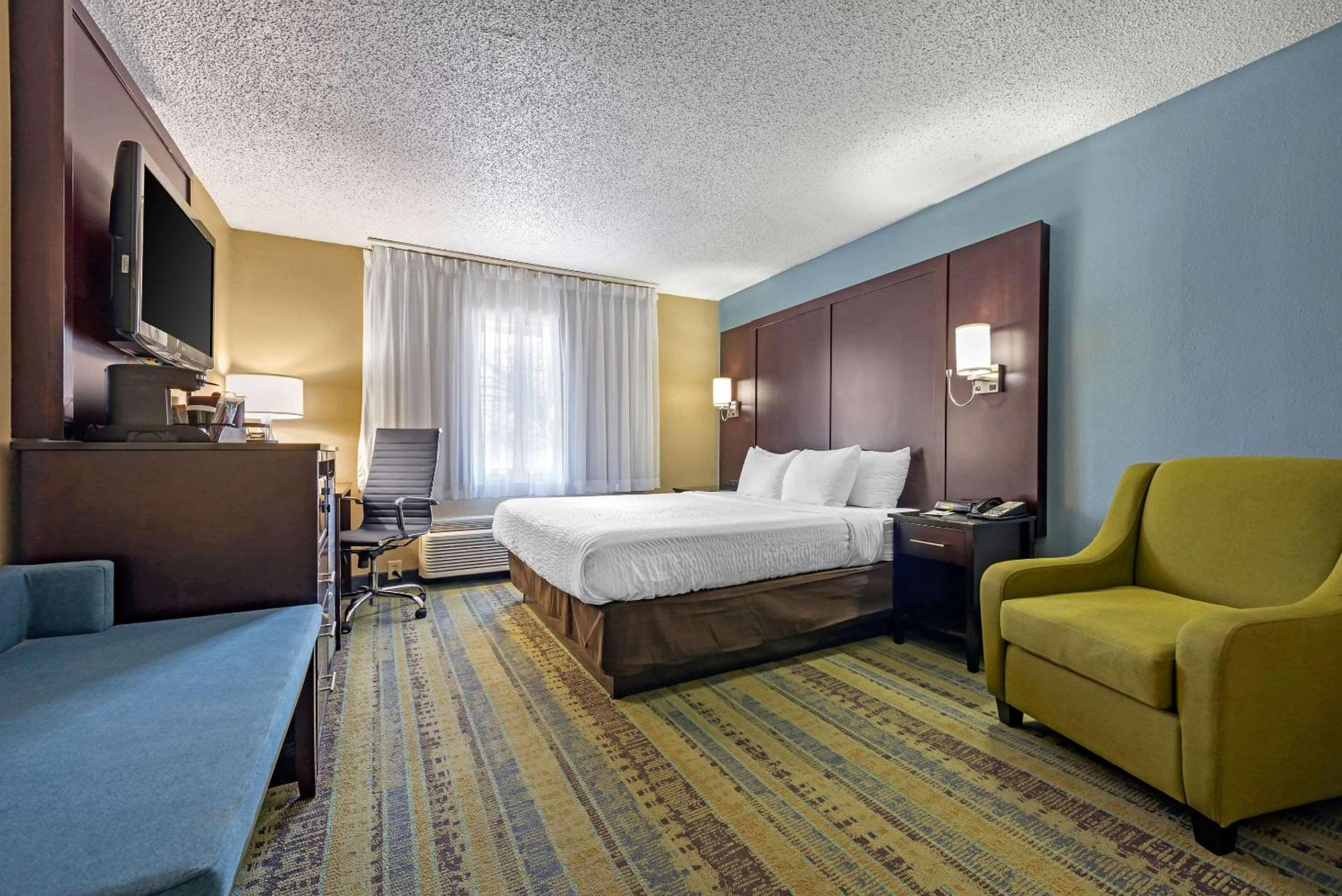 King Room - Disability Access/Non-Smoking - Photo 2