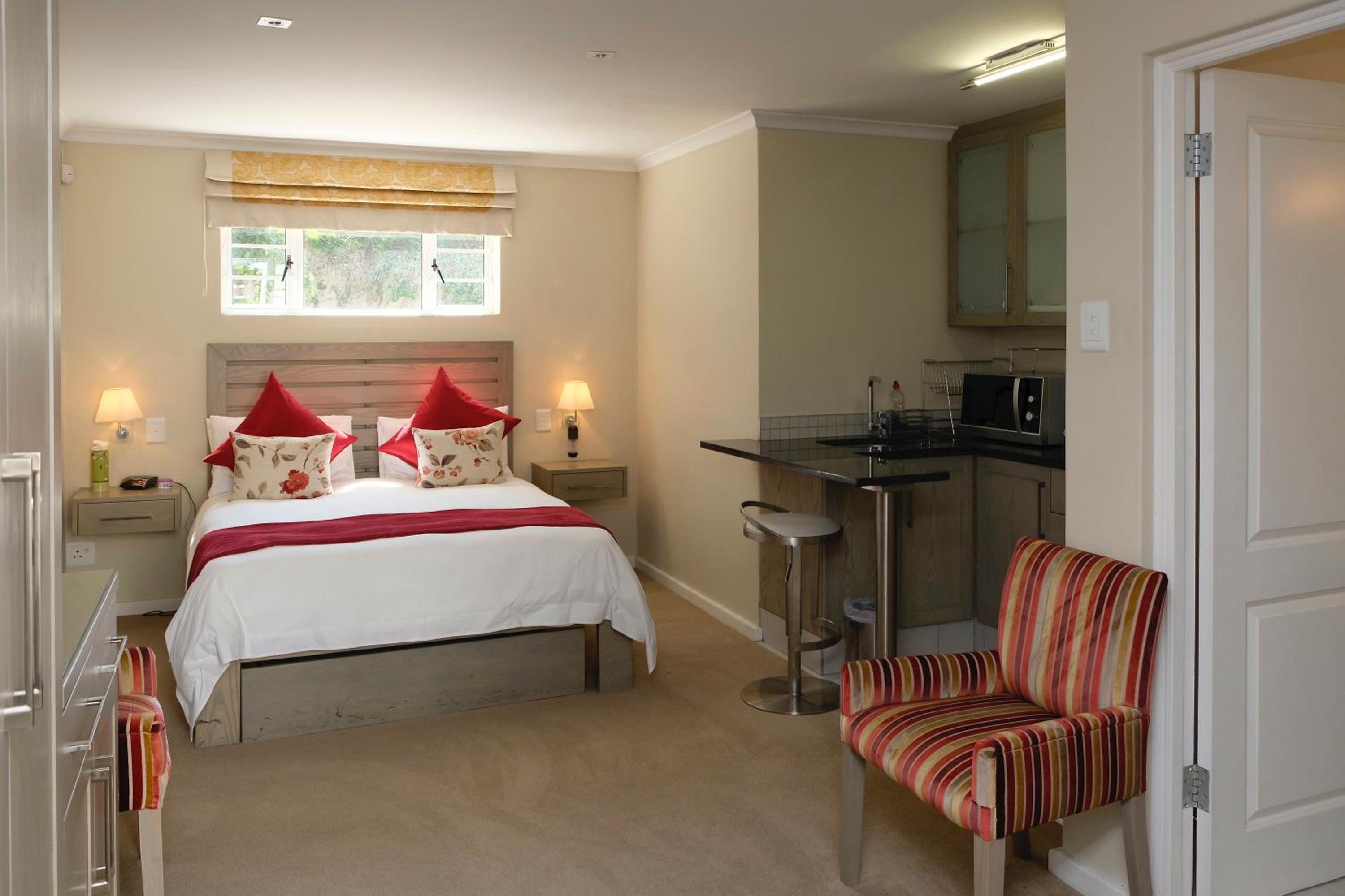  Double Room - Photo 1