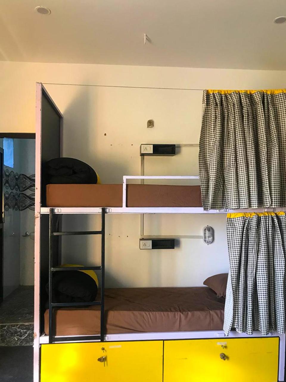 Bed in 4-Bed Mixed Dormitory Room photo 3