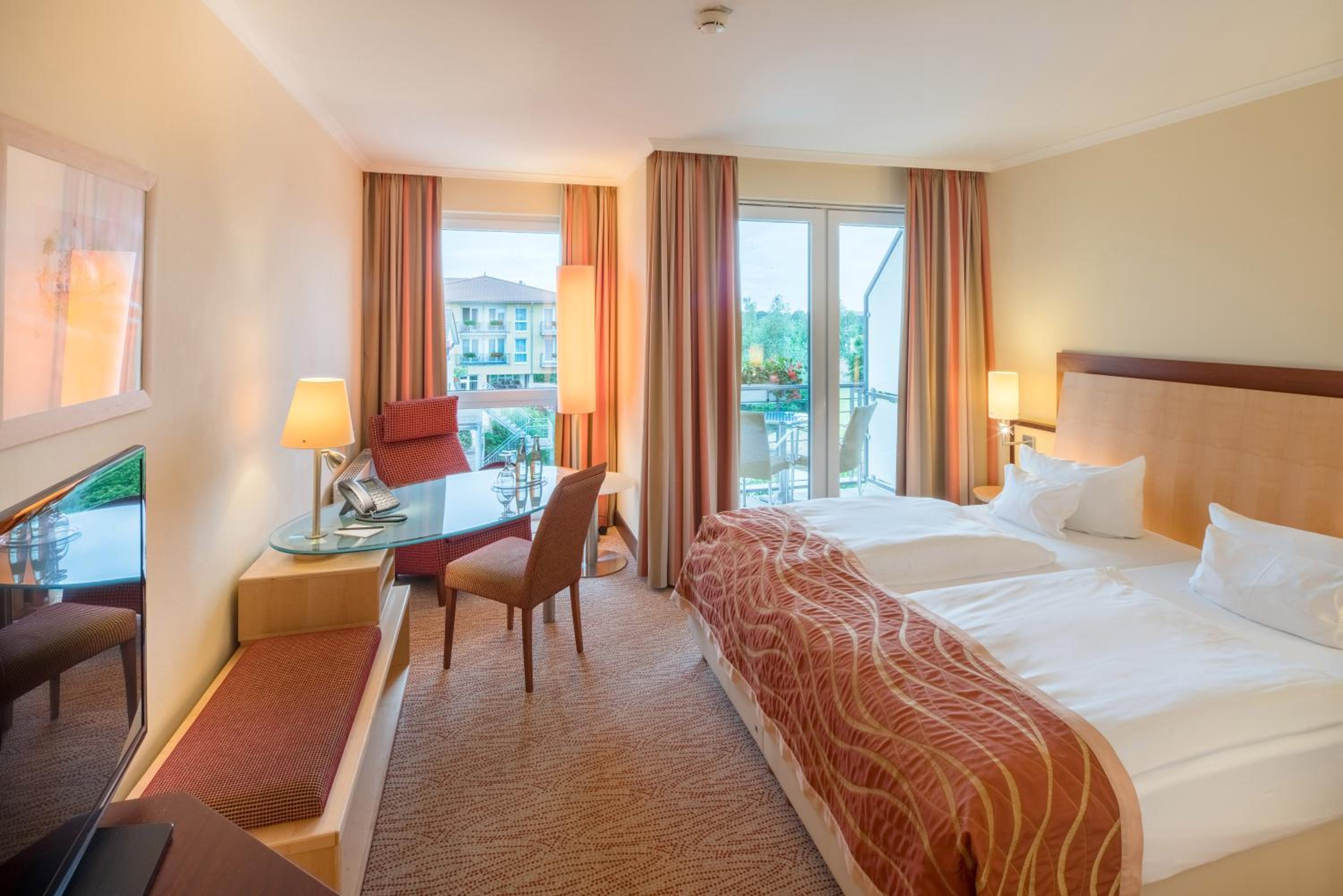 Deluxe Double Room with Balcony - Photo 1