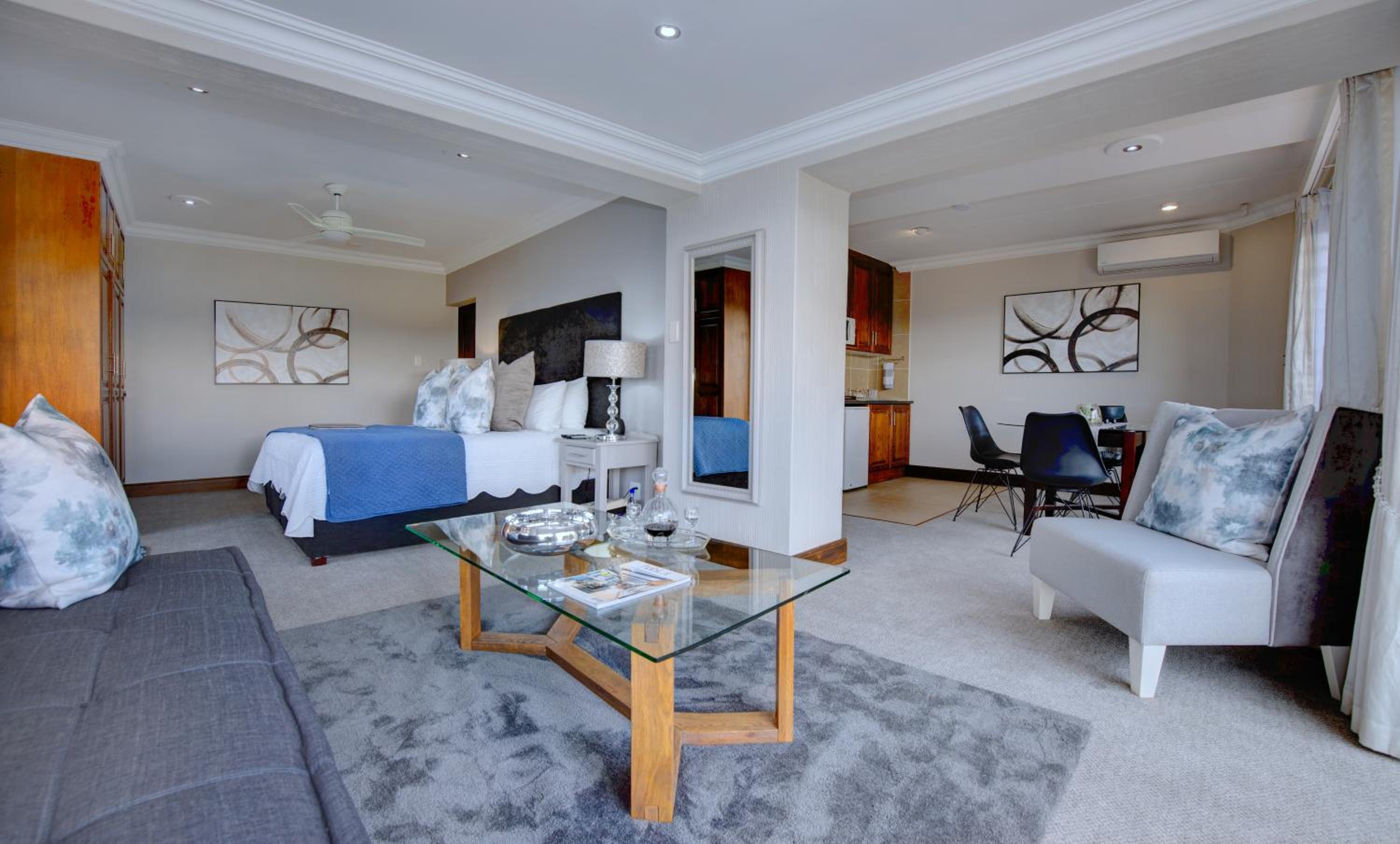 Superior Suite 3 photo 1
