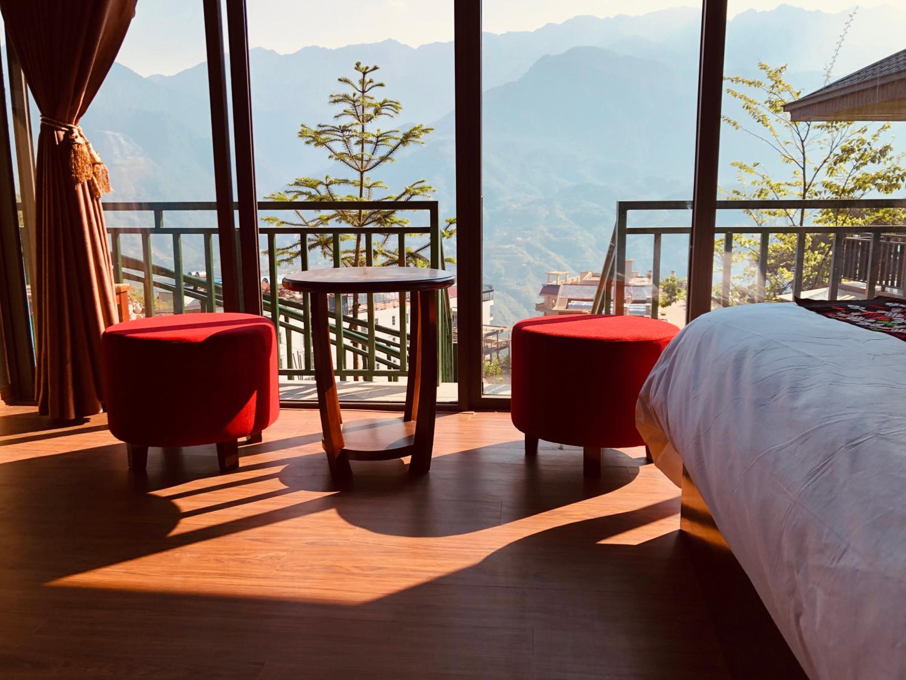 Deluxe Bungalow photo 2