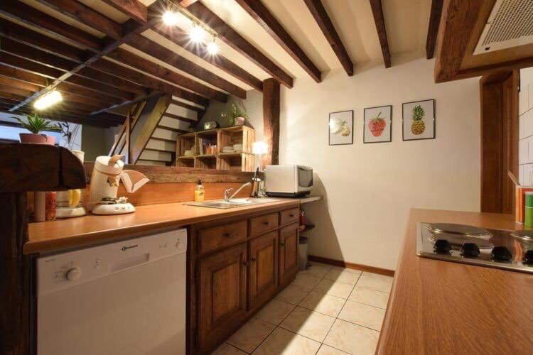 Five-Bedroom House photo 2