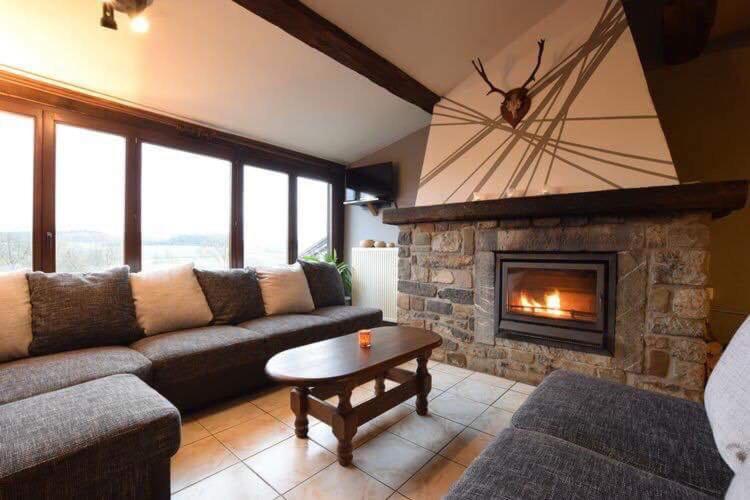 Five-Bedroom House photo 1