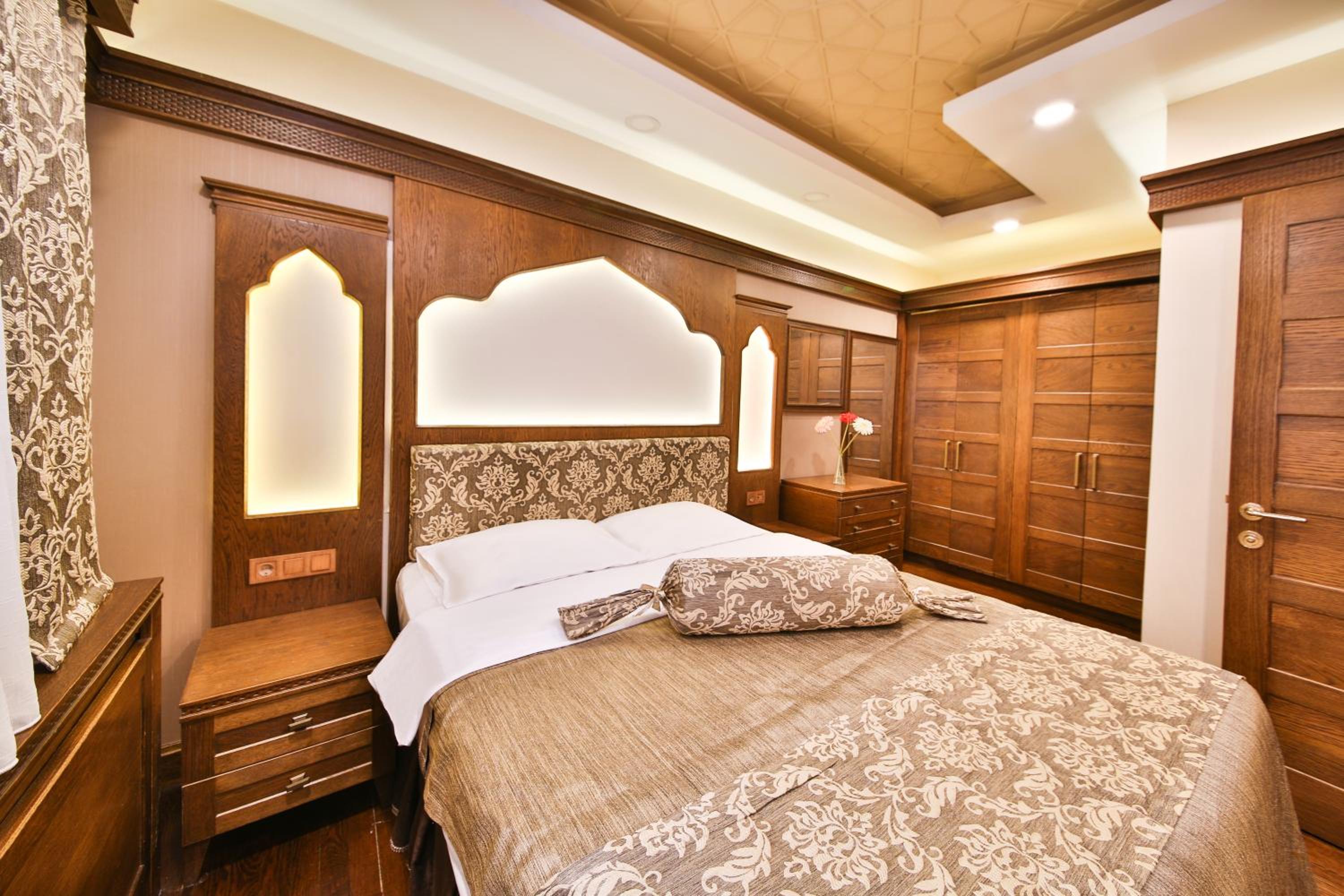 Studio Apartment photo 2