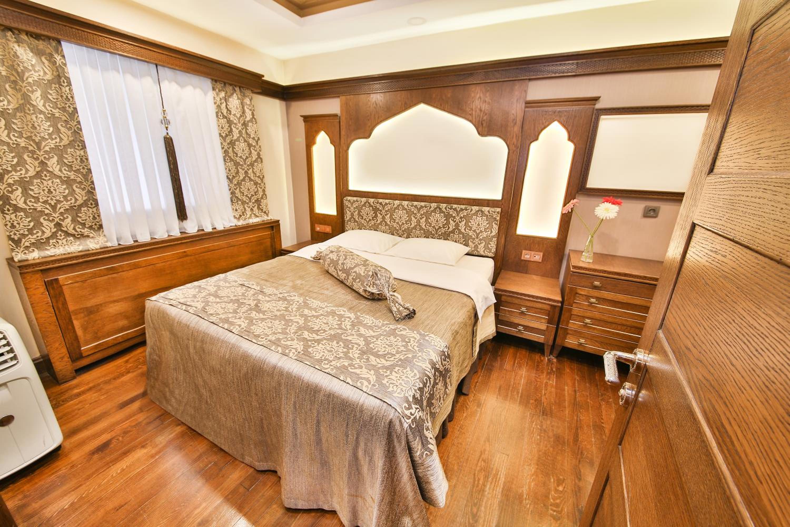 Studio Apartment photo 1