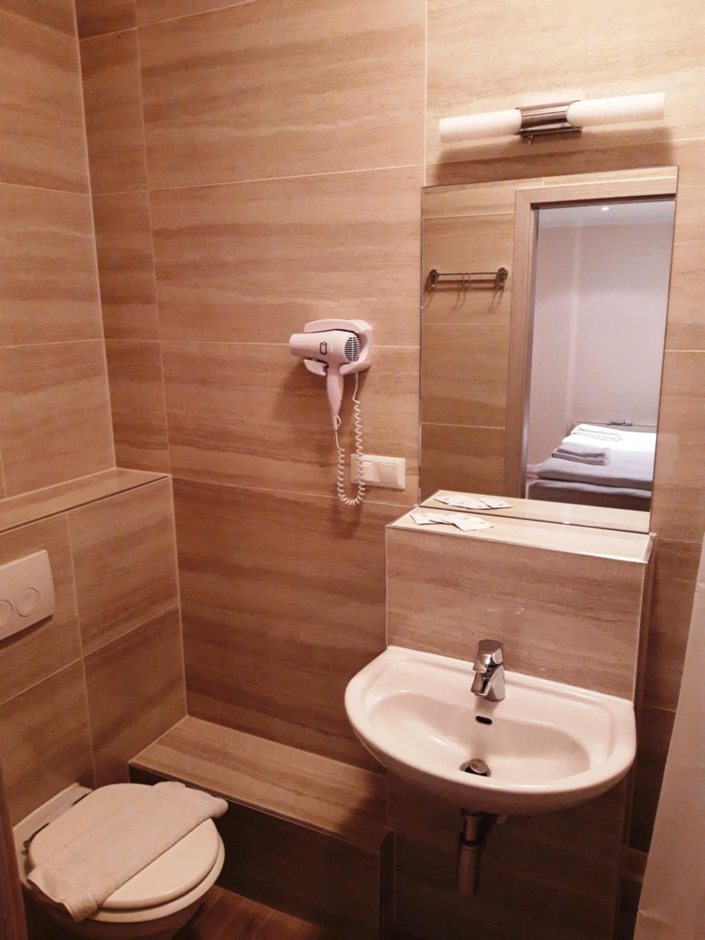 Single Room photo 2