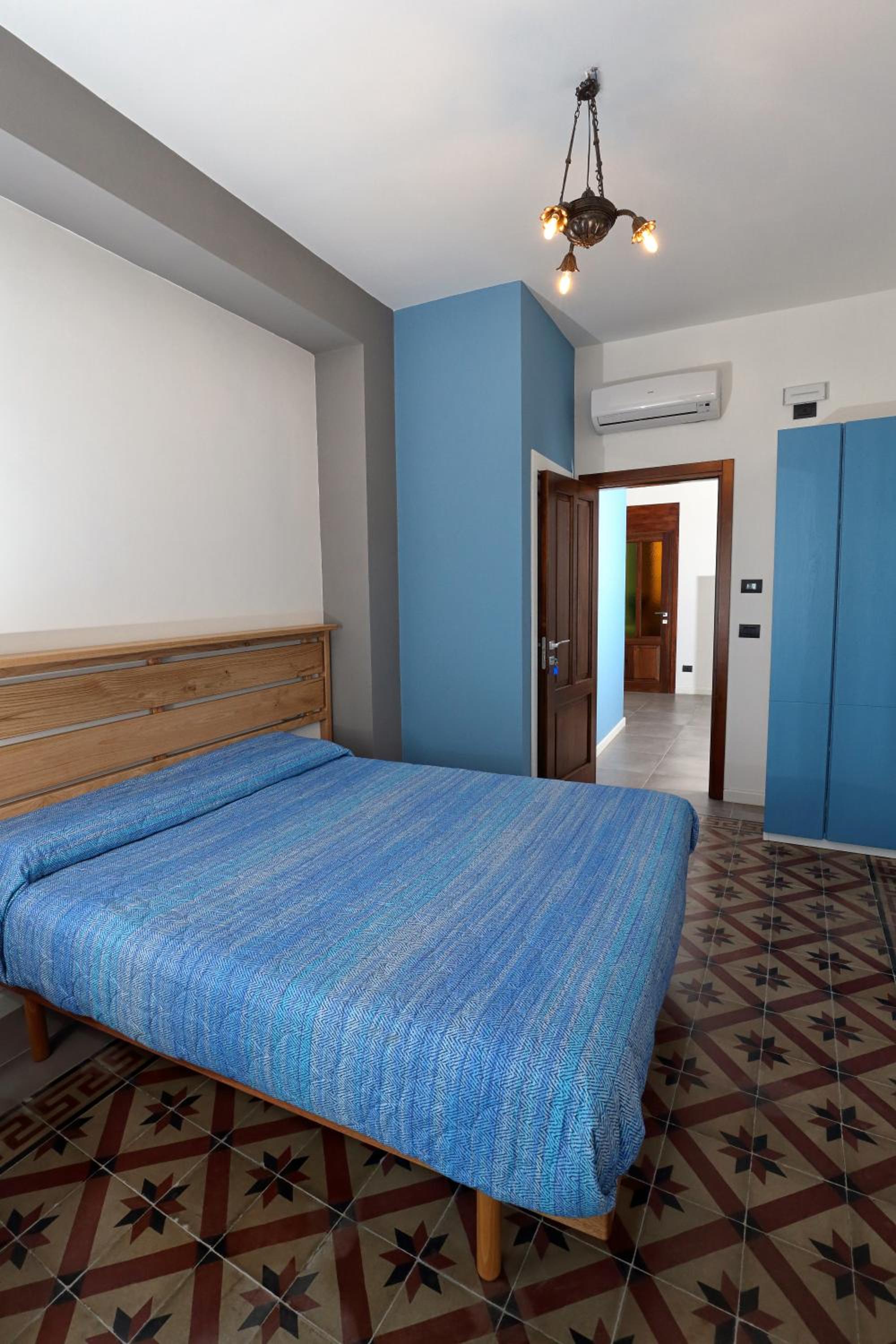 Deluxe Double Room with Sea View photo 2