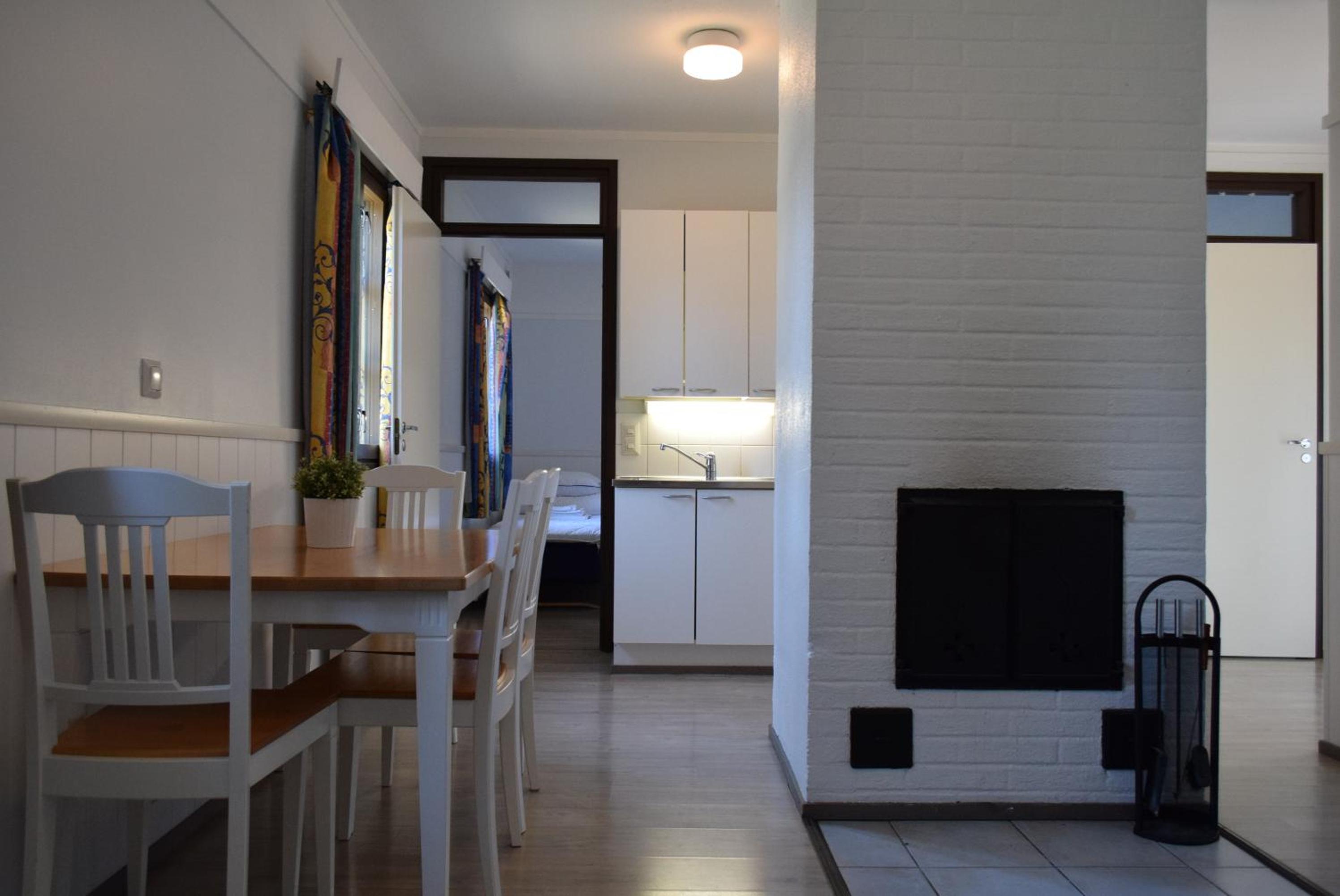 Two-Bedroom Cottage with Sauna (4 Adults) photo 2