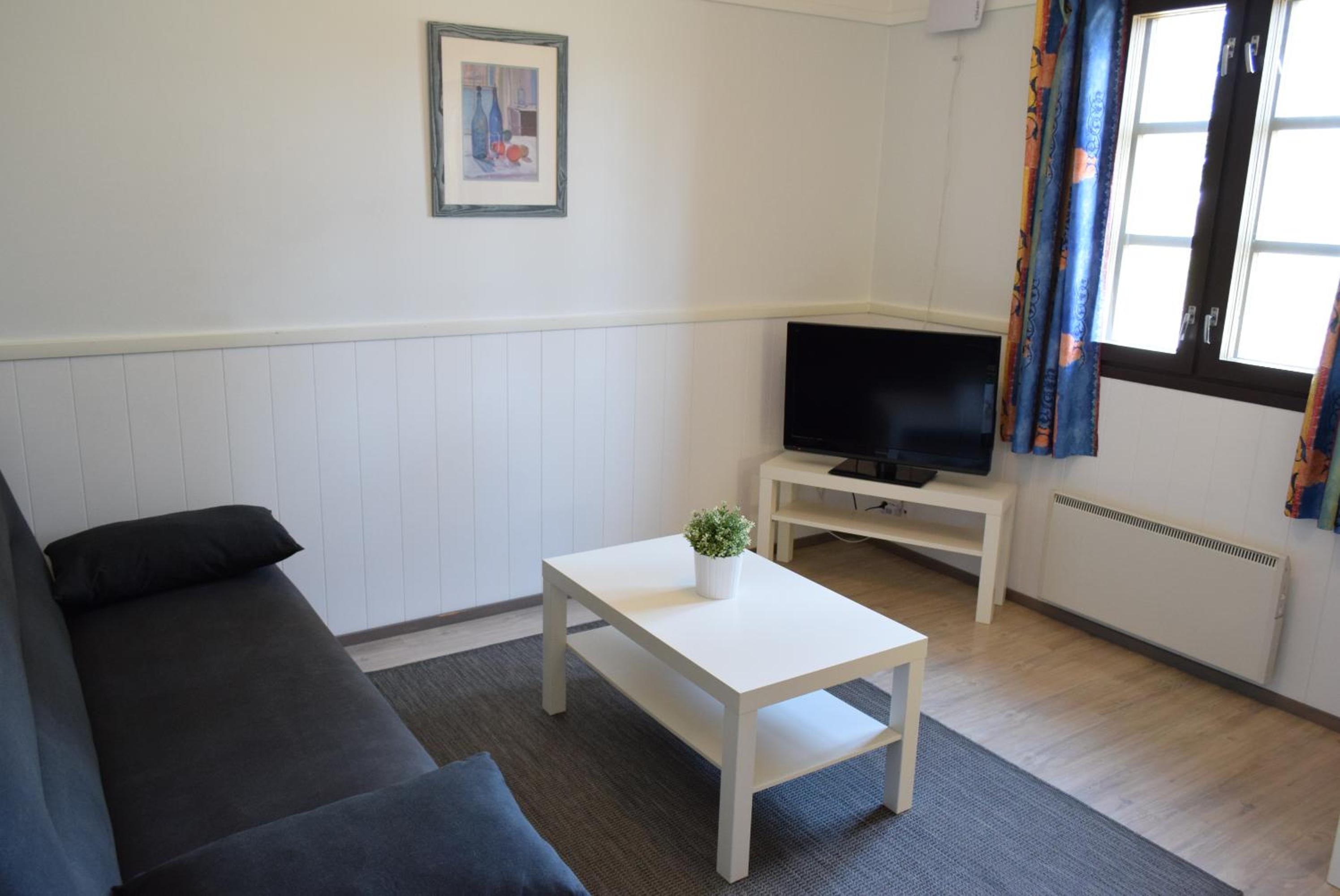 Two-Bedroom Cottage with Sauna (4 Adults) photo 1