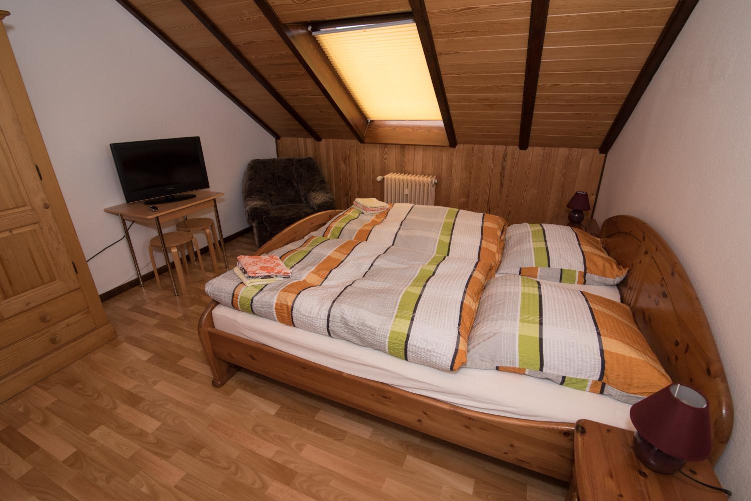 Standard Double Room with Shared Bathroom photo 3