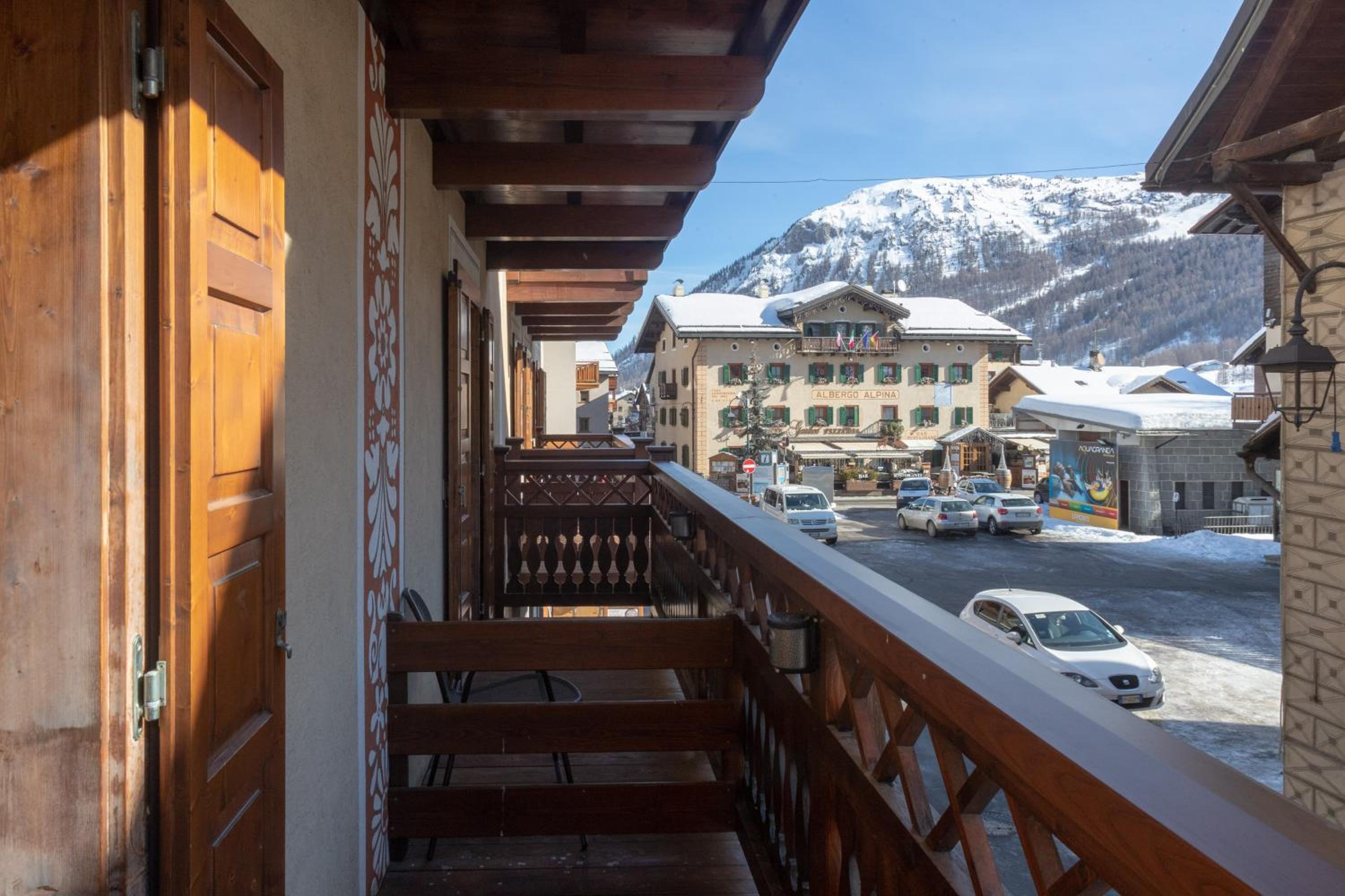 Standard Double or Twin Room with Balcony photo 3
