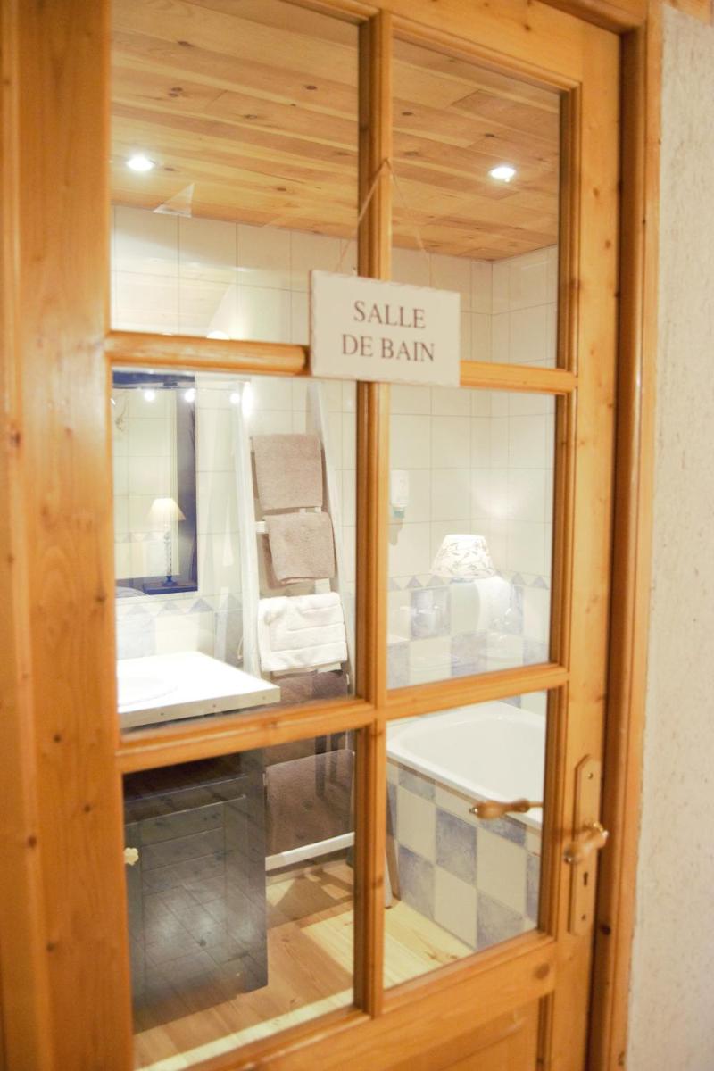 Family Room with Private Bathroom photo 3