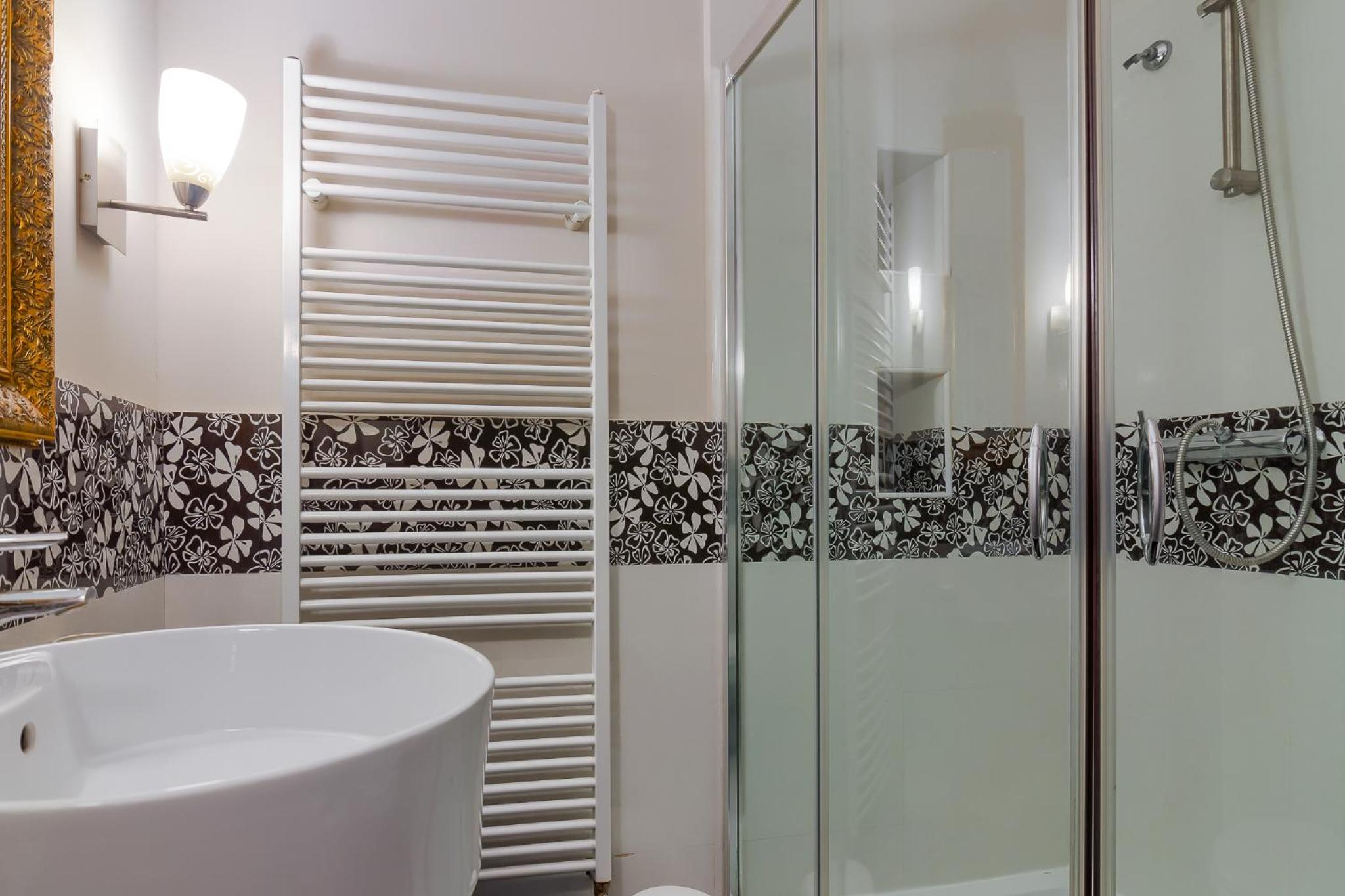 Double or Twin Room - Photo 3