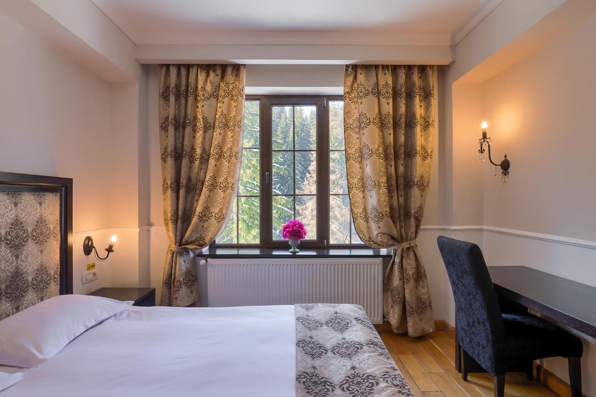 Double or Twin Room - Photo 1